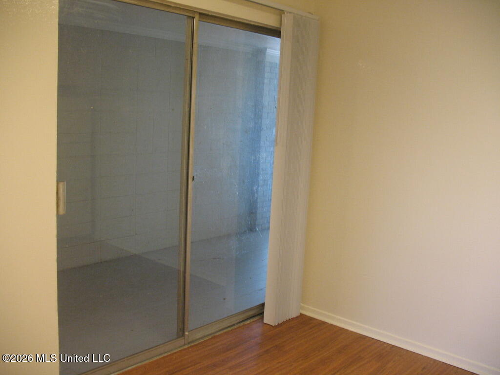 940 Bellevue Place Property Photo 7