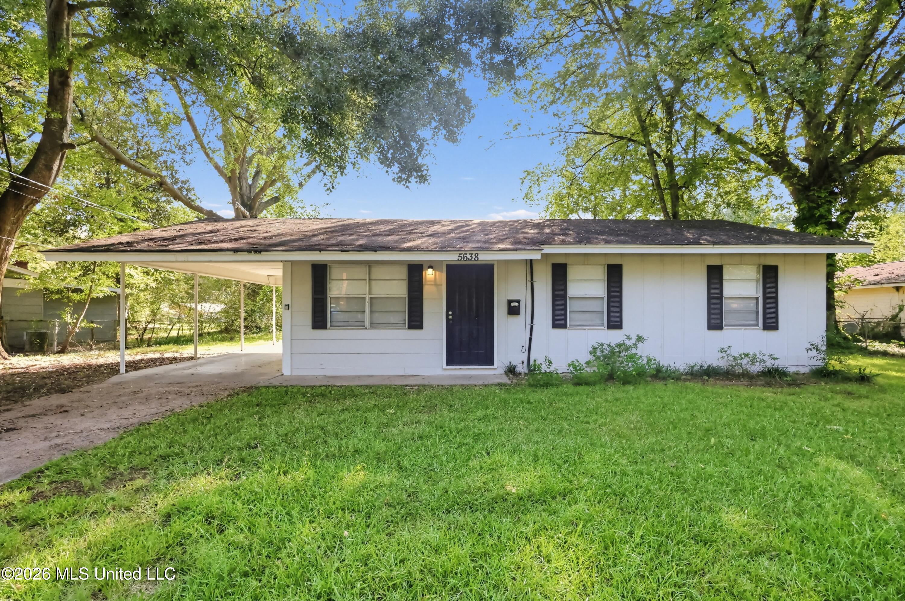 1334 Whispering Oaks Cove Property Photo 1