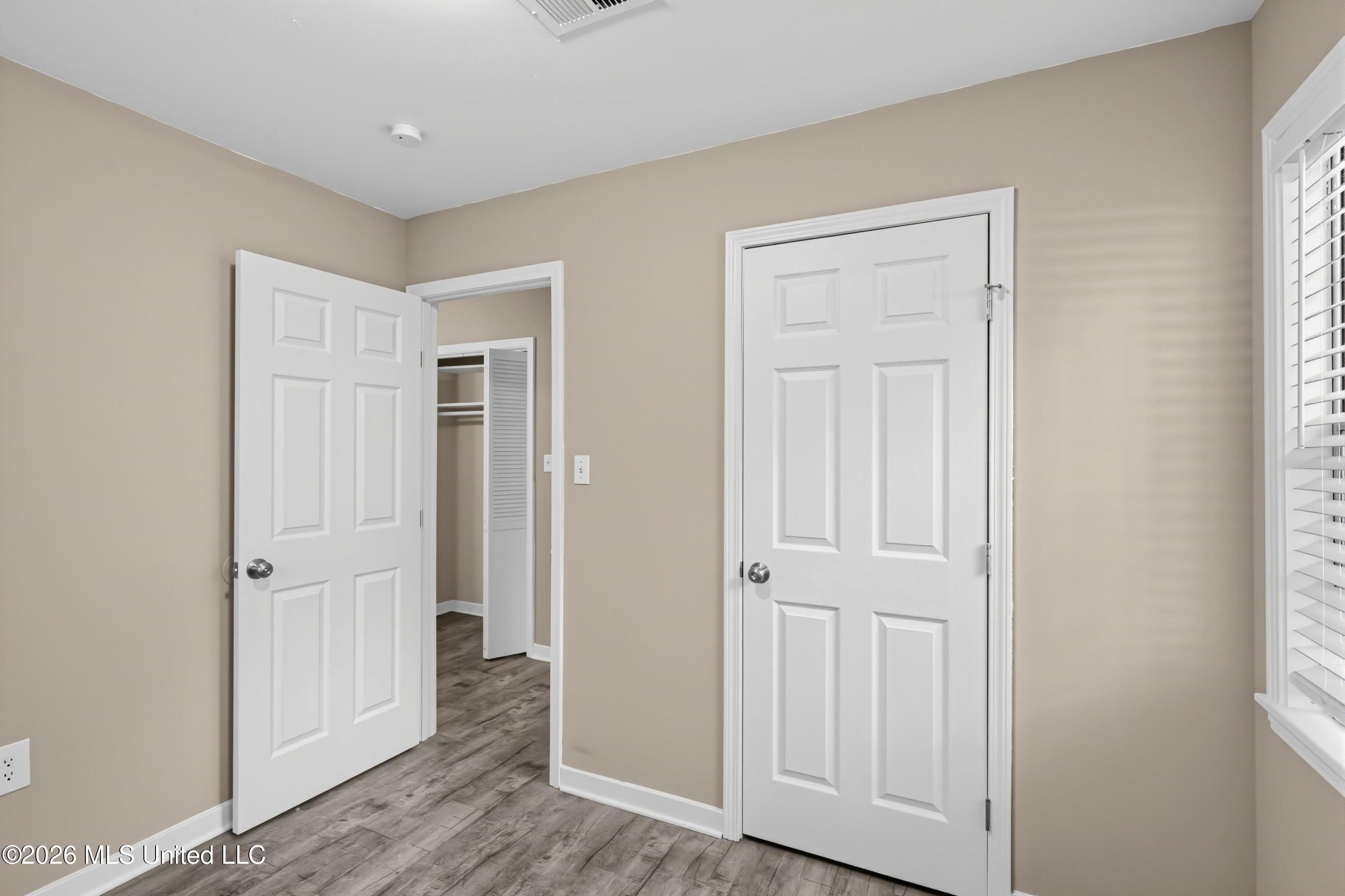 1334 Whispering Oaks Cove Property Photo 8