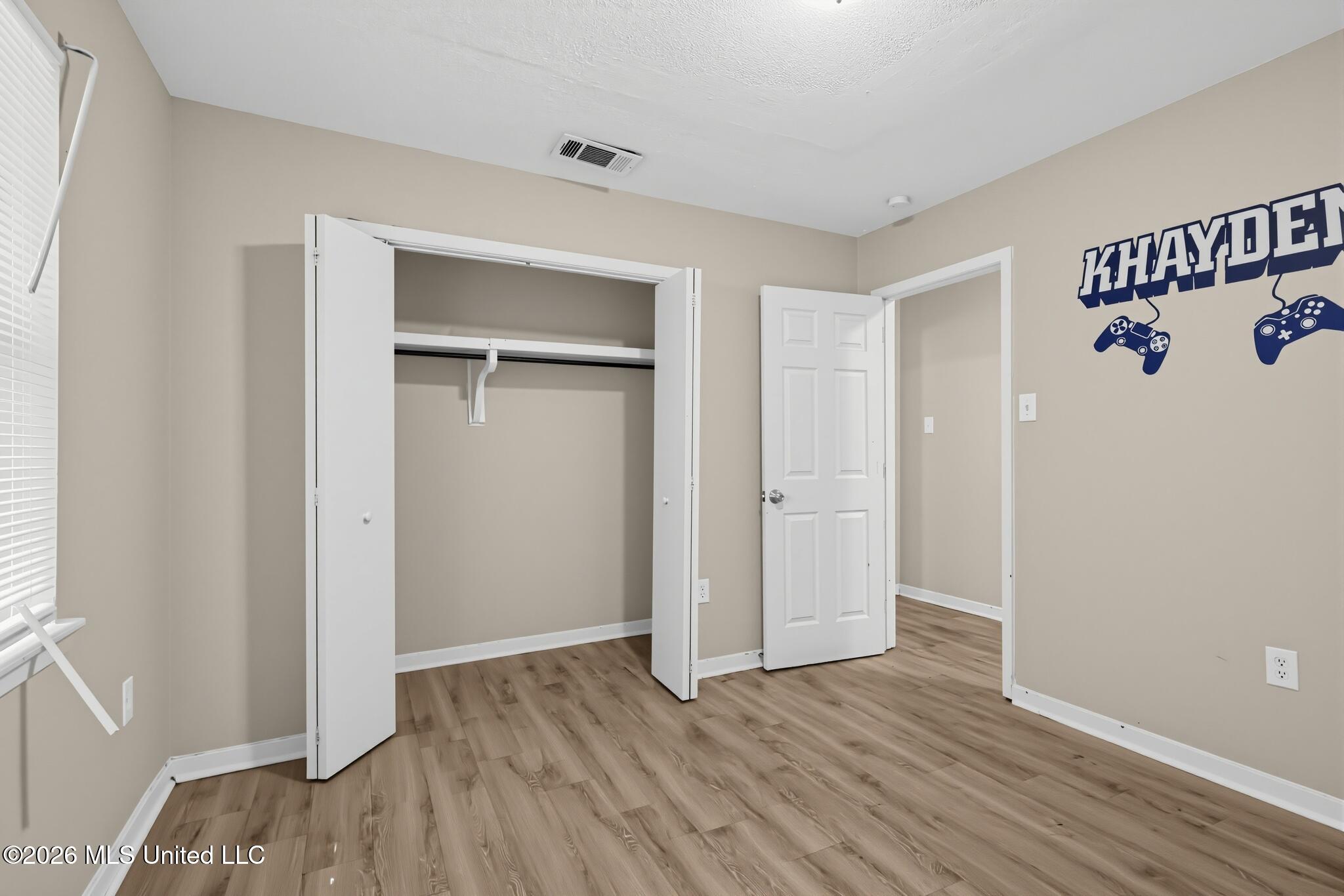 1334 Whispering Oaks Cove Property Photo 9
