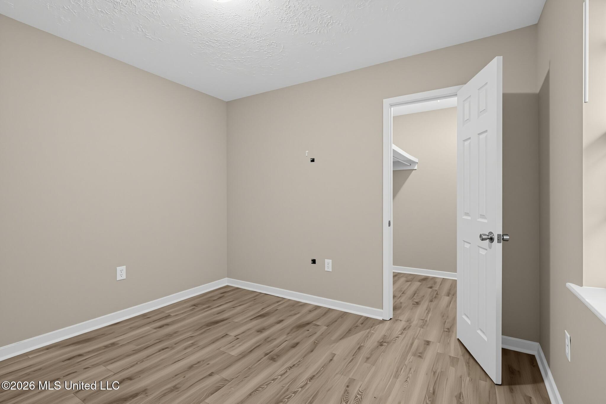 1334 Whispering Oaks Cove Property Photo 10