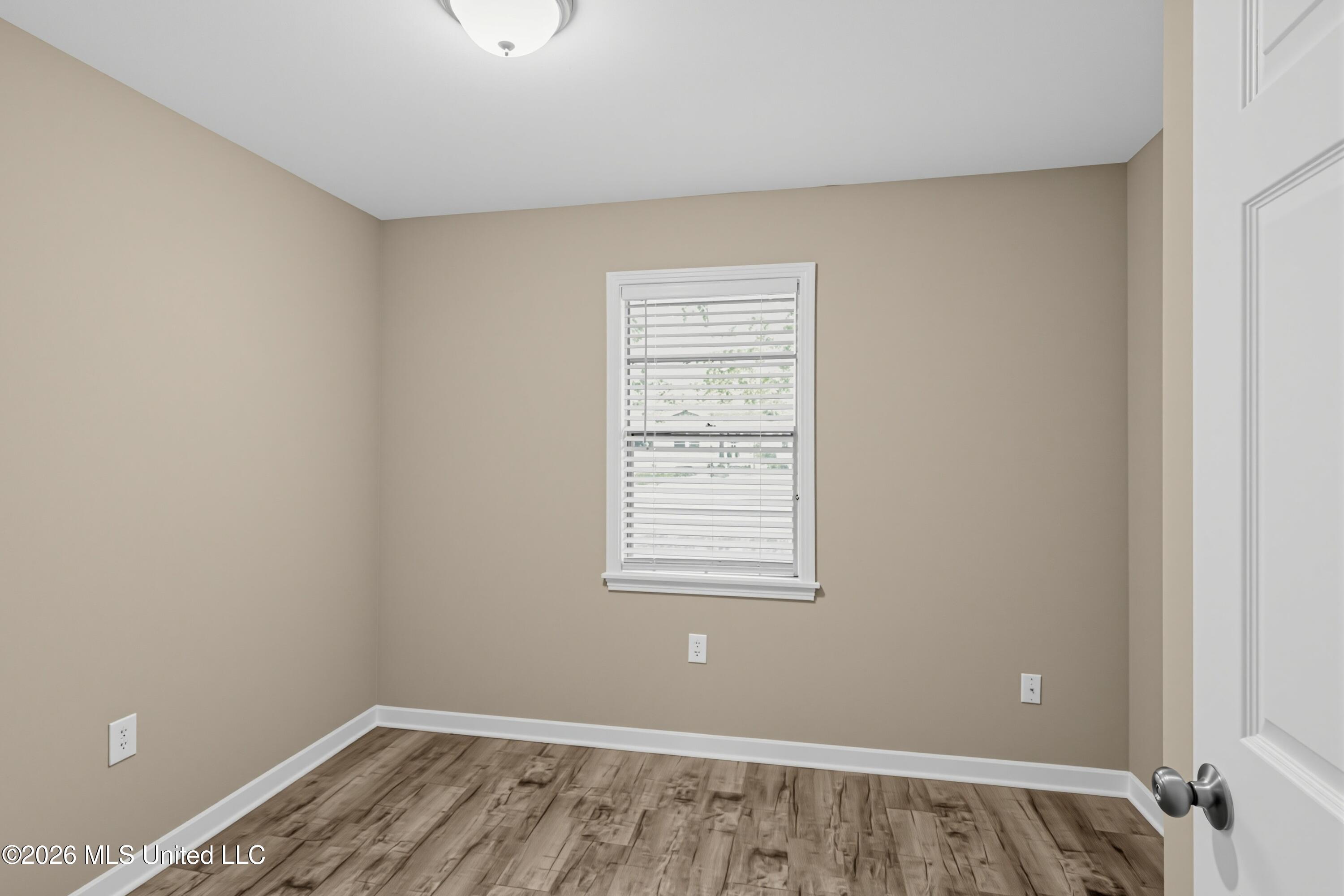 1334 Whispering Oaks Cove Property Photo 12