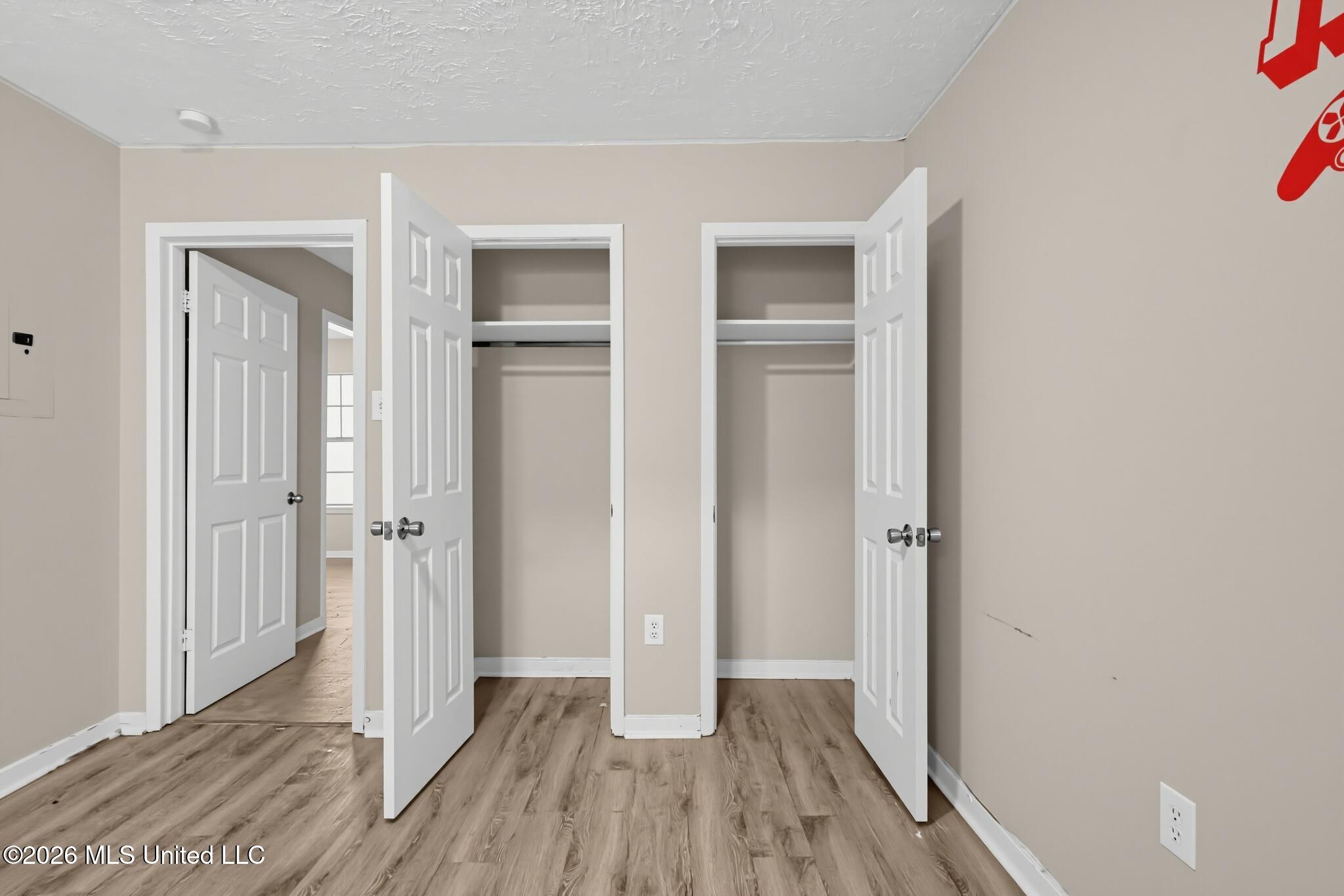 1334 Whispering Oaks Cove Property Photo 14