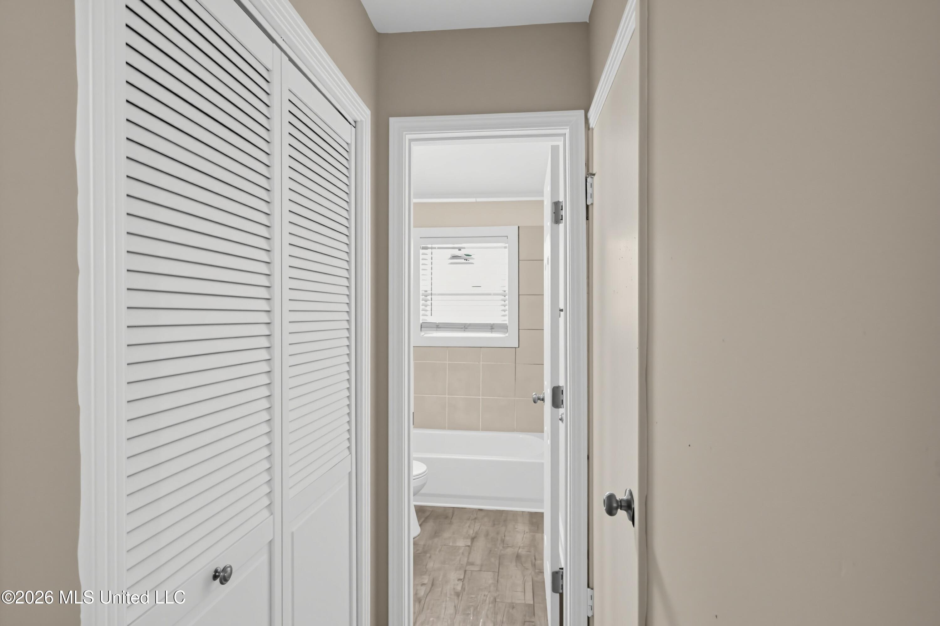 1334 Whispering Oaks Cove Property Photo 15