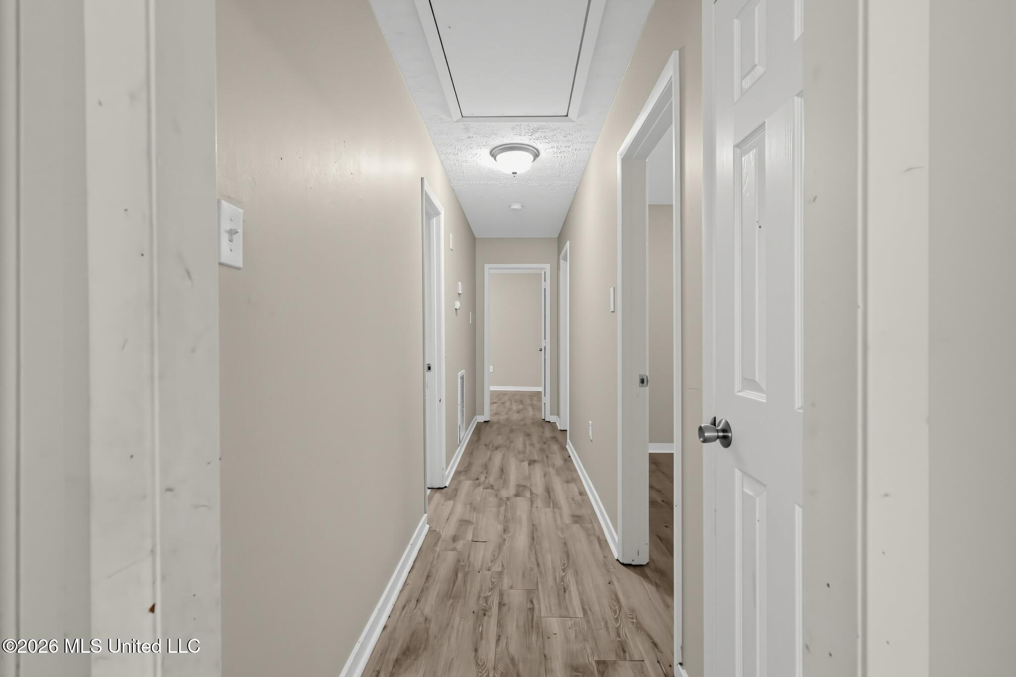 1334 Whispering Oaks Cove Property Photo 21