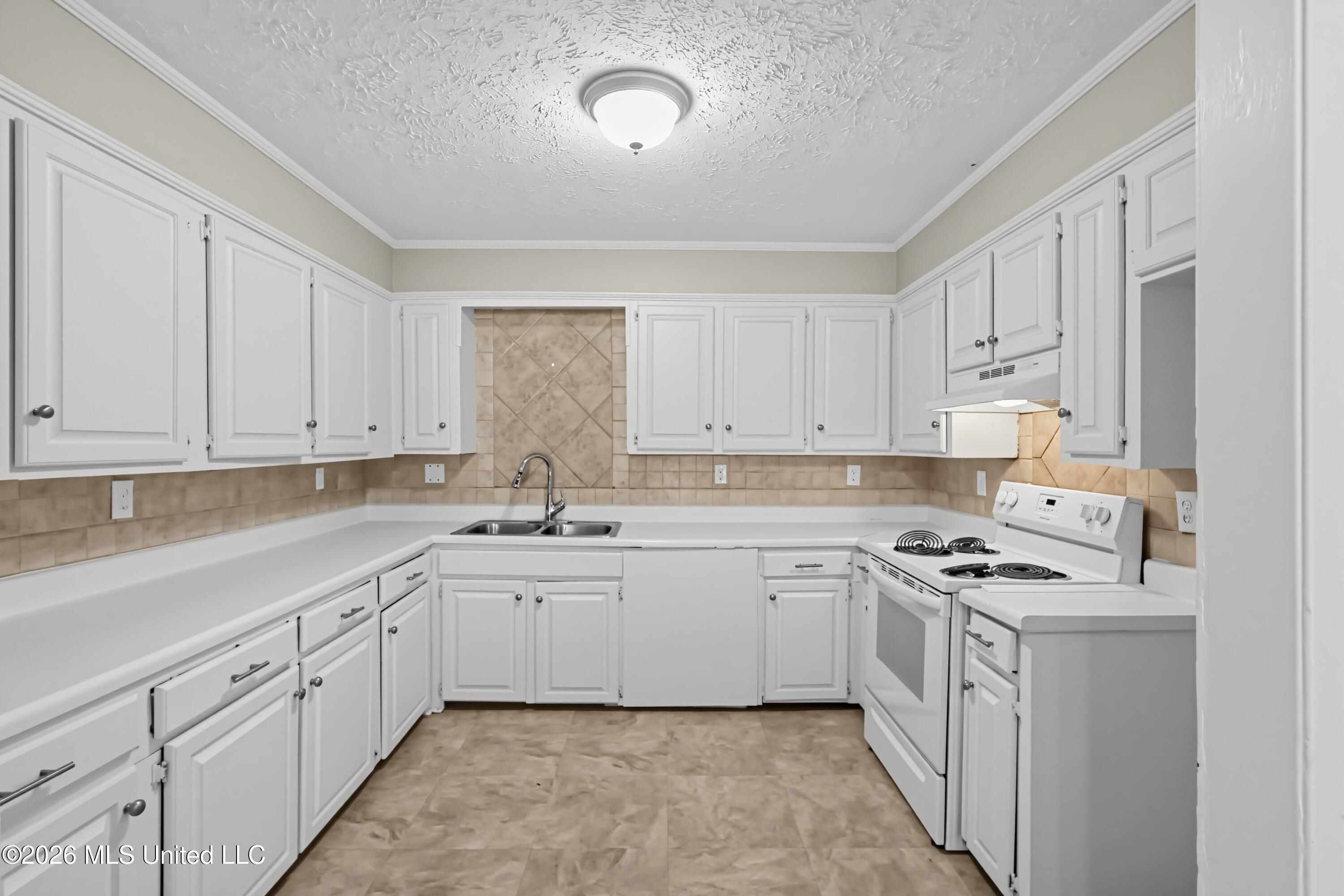 5638 Plemon Street Property Photo 6