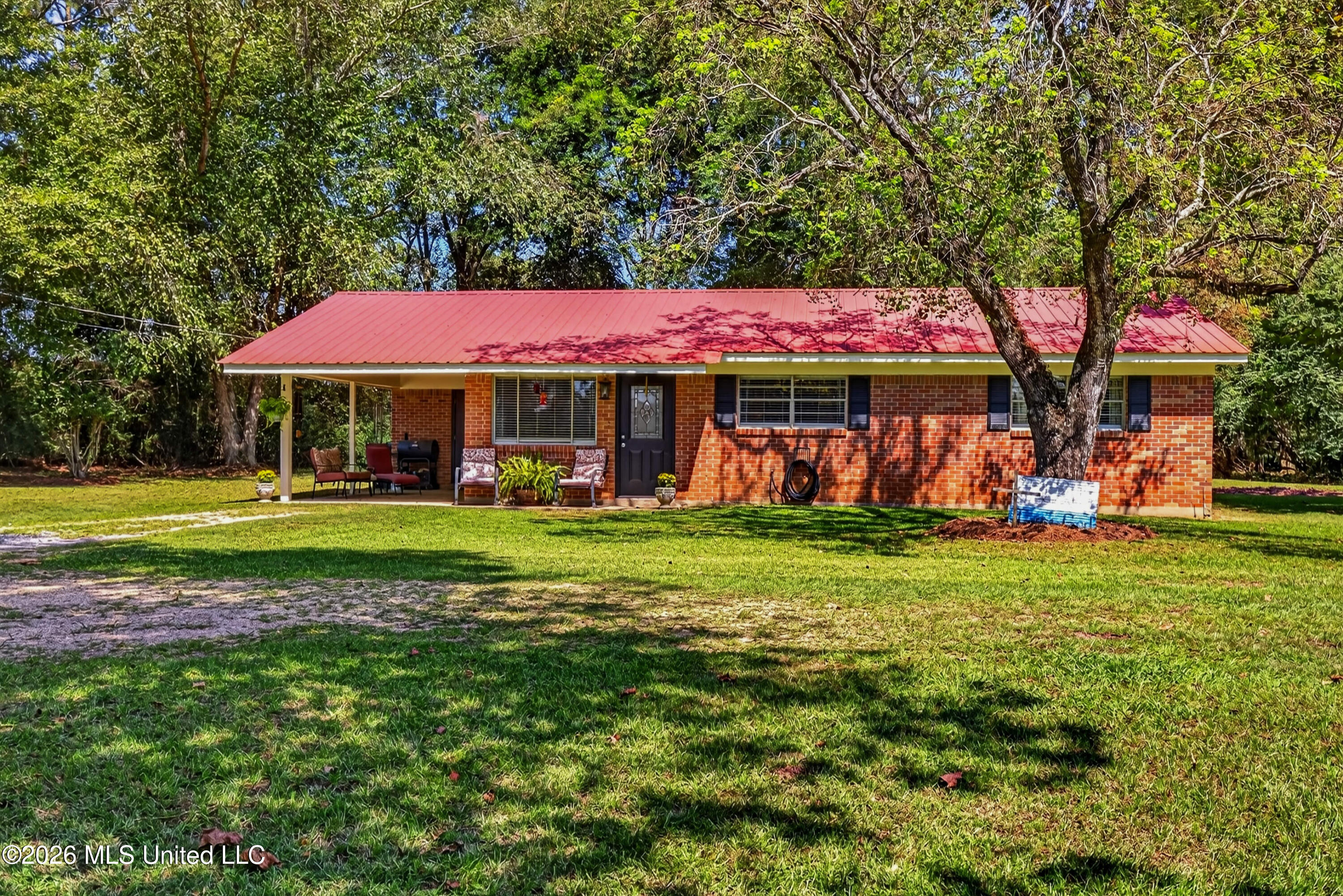 5232 Ward Pineview Road Property Photo 1