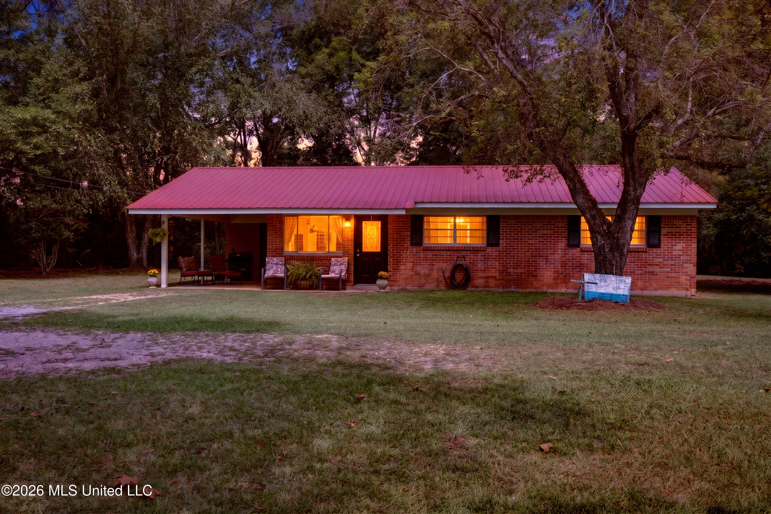 5232 Ward Pineview Road Property Photo 2