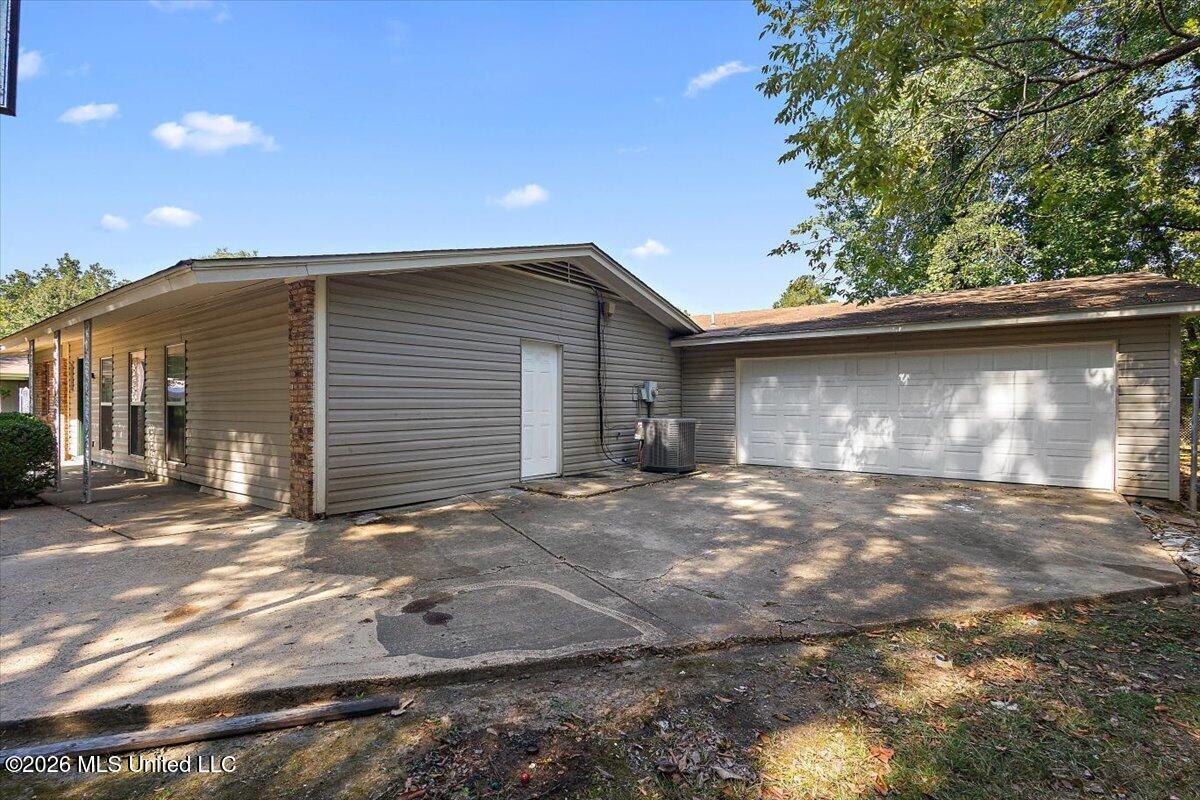 6588 Johnson Place Property Photo 2