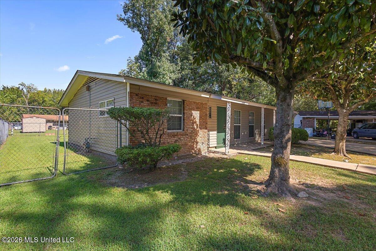 6588 Johnson Place Property Photo 3