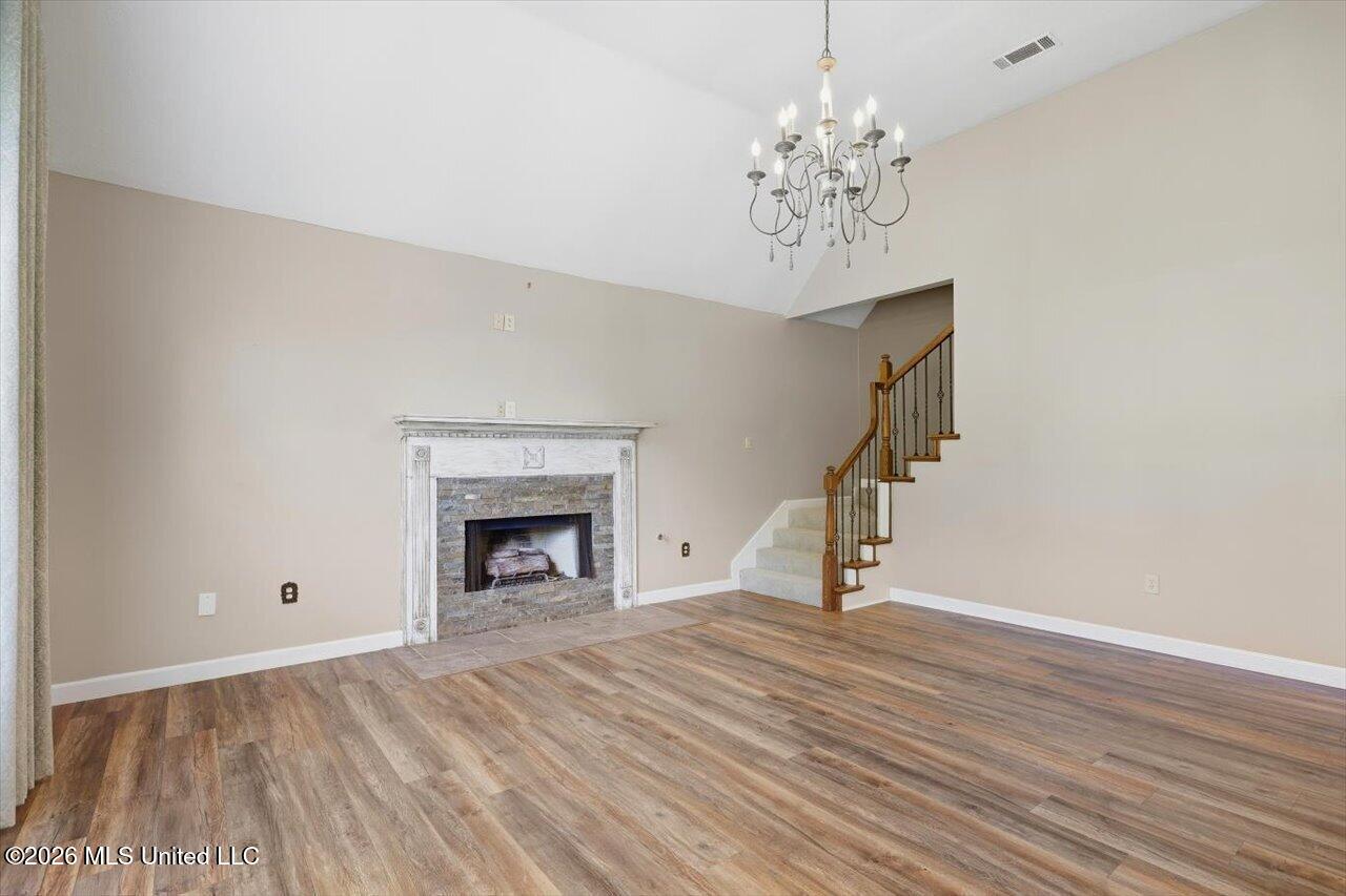 108 Kenbridge Lane Property Photo 6