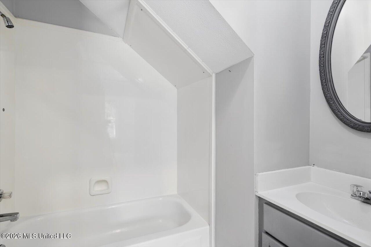 108 Kenbridge Lane Property Photo 24