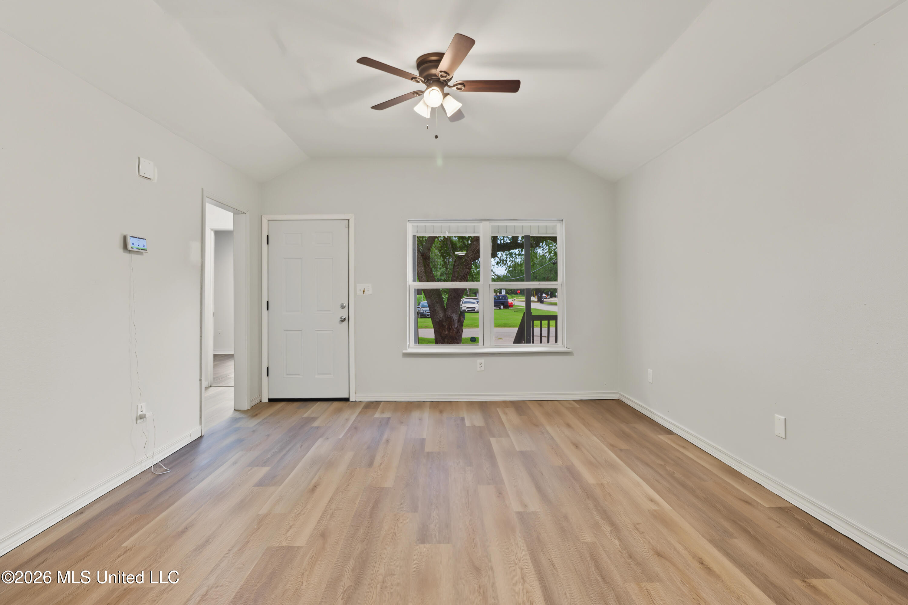 2001 43rd Avenue Property Photo 6