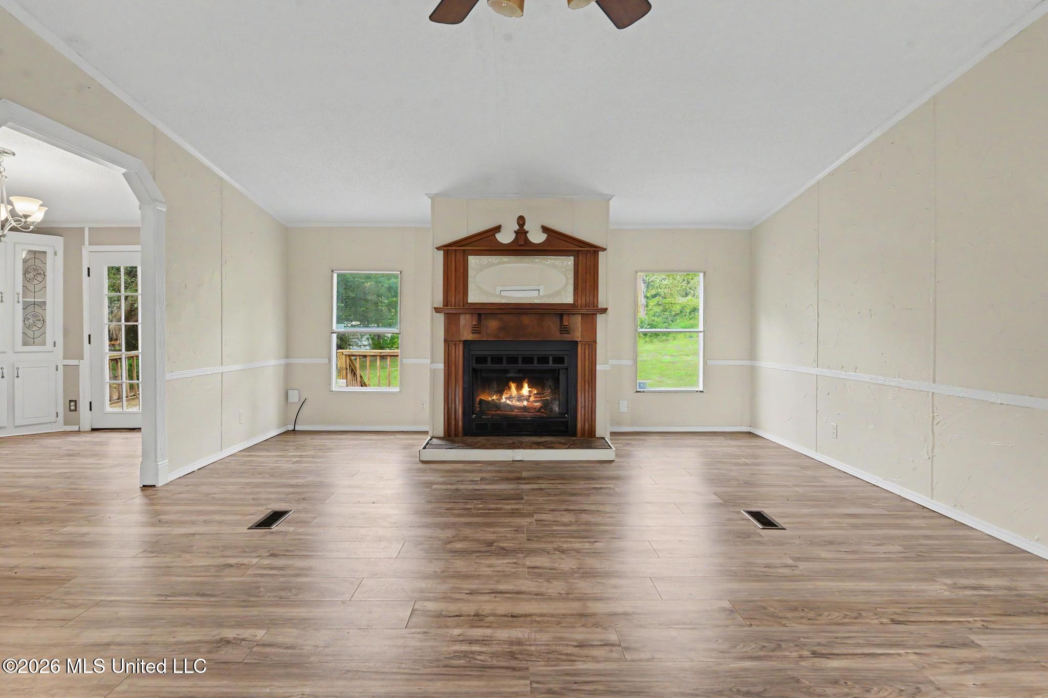 128 Rosewood Lane Property Photo 2