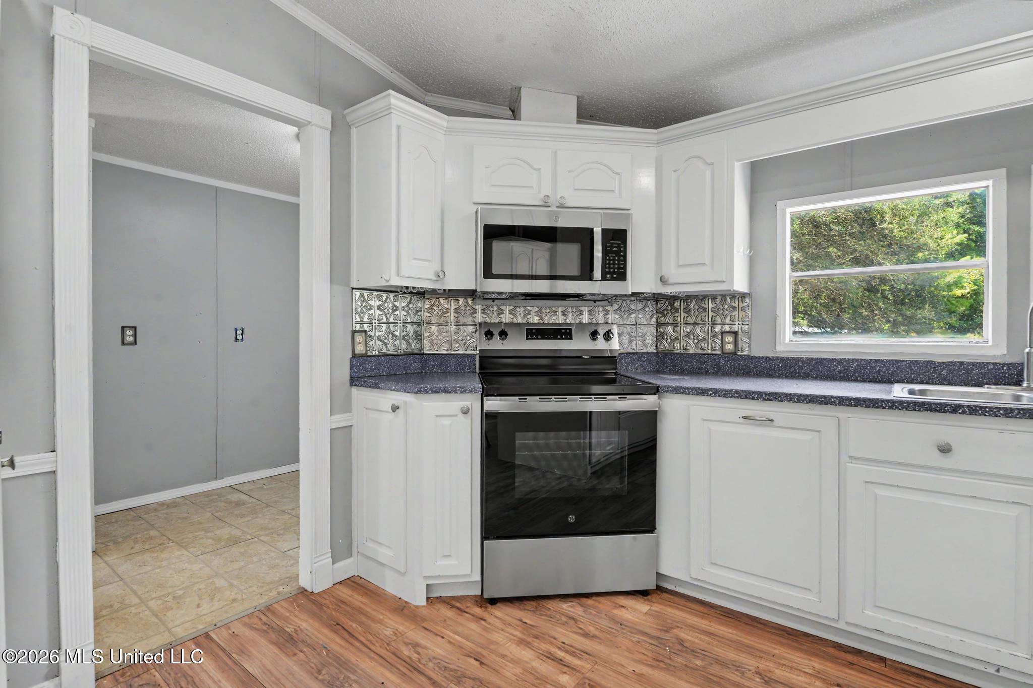 128 Rosewood Lane Property Photo 6