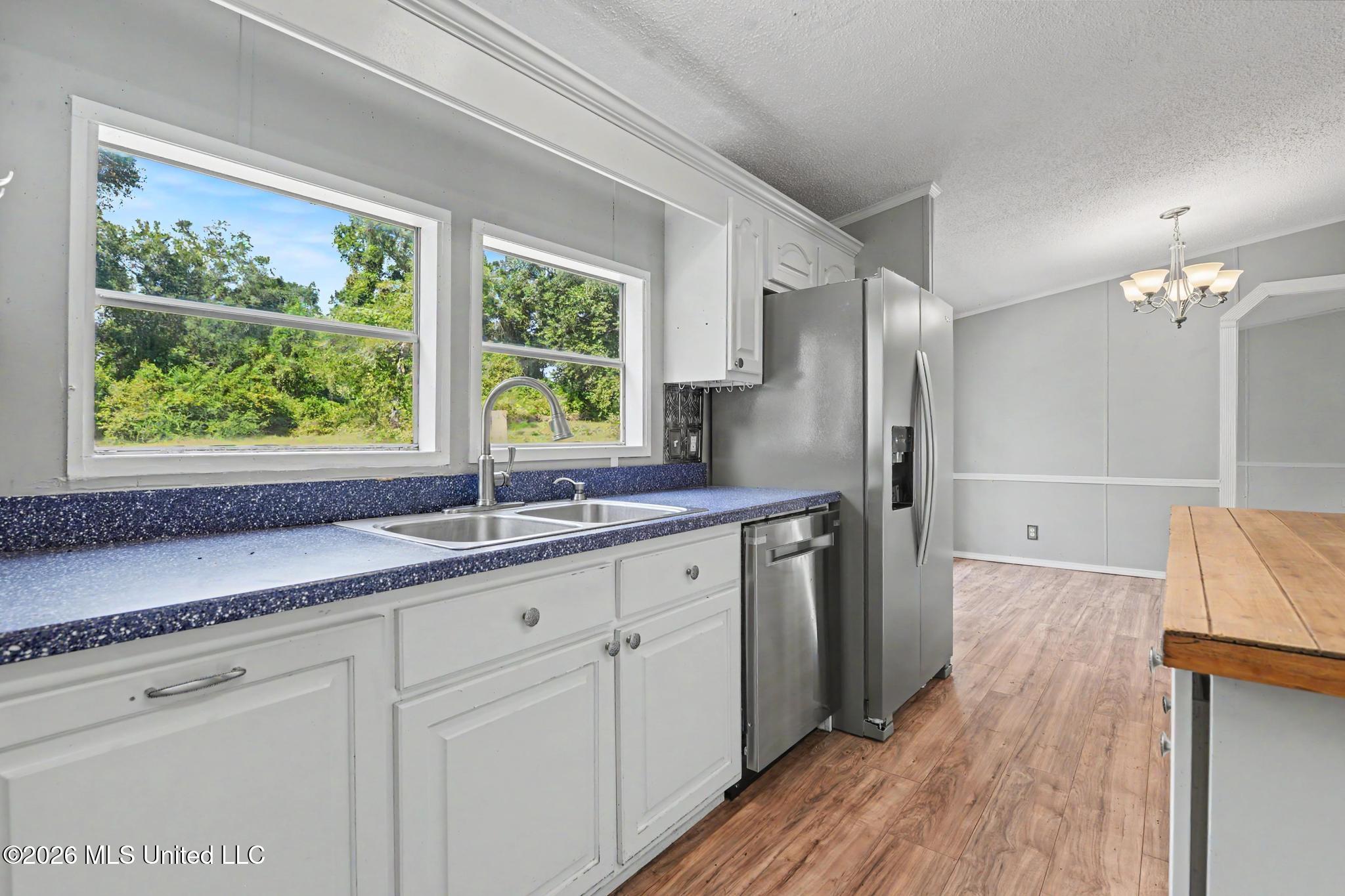 128 Rosewood Lane Property Photo 8