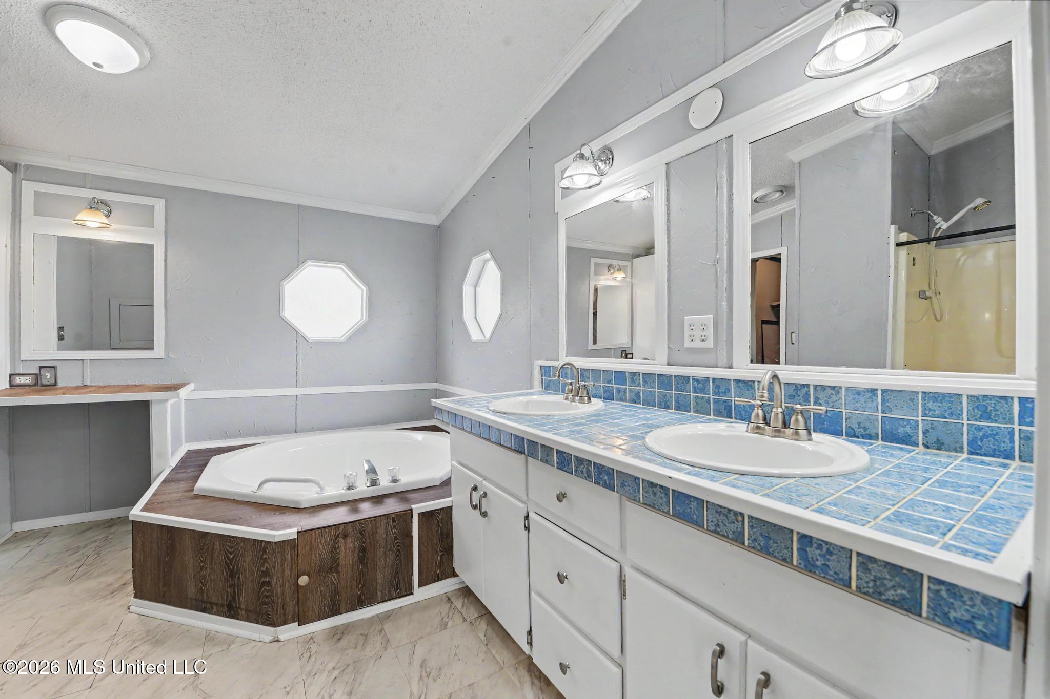 128 Rosewood Lane Property Photo 13
