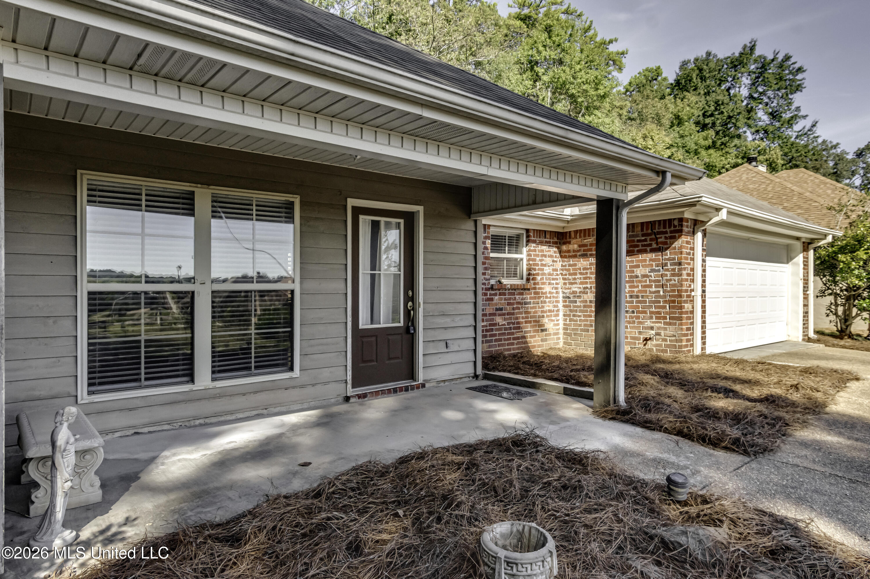 606 Briars Bend Property Photo 3