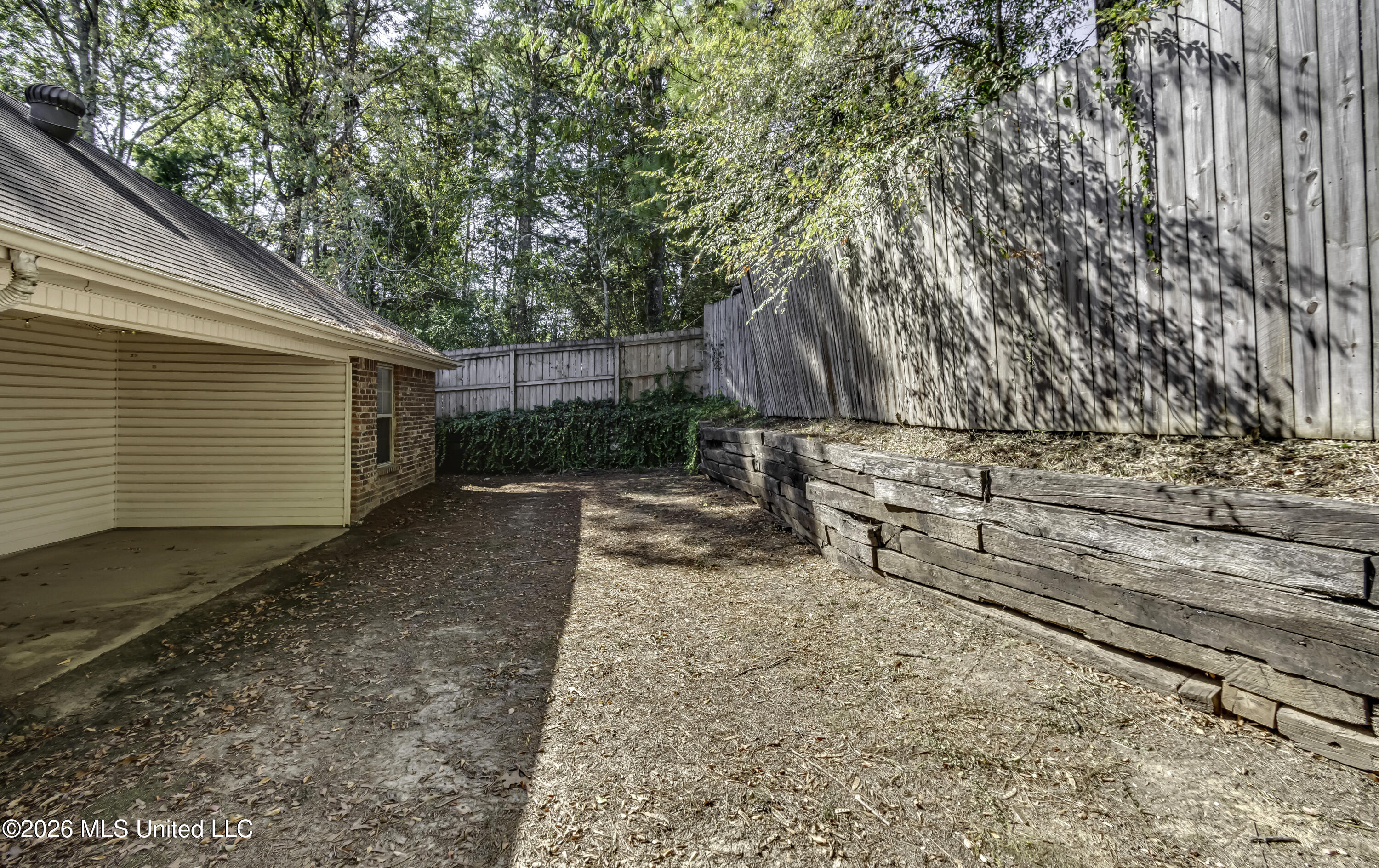 606 Briars Bend Property Photo 5