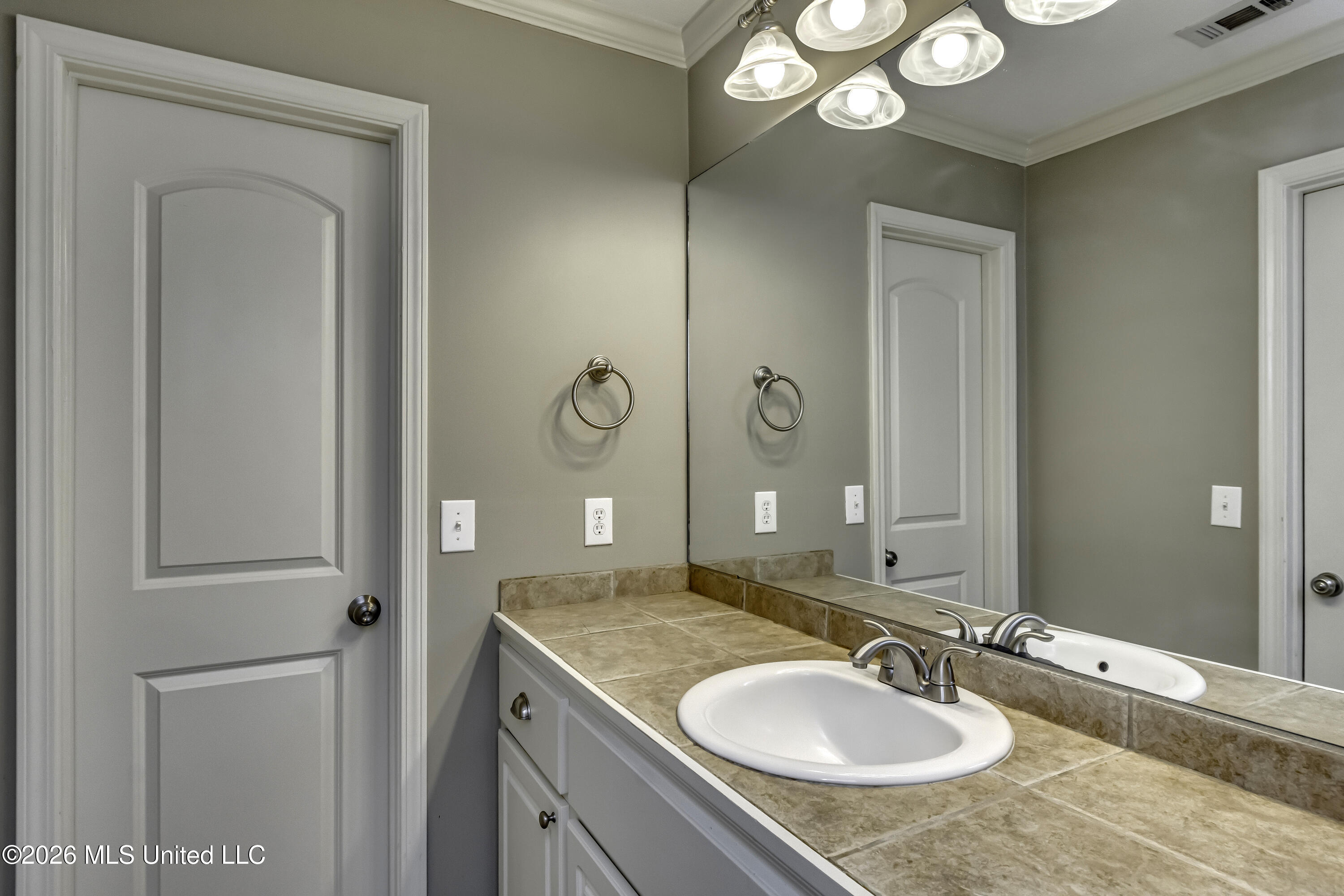606 Briars Bend Property Photo 35