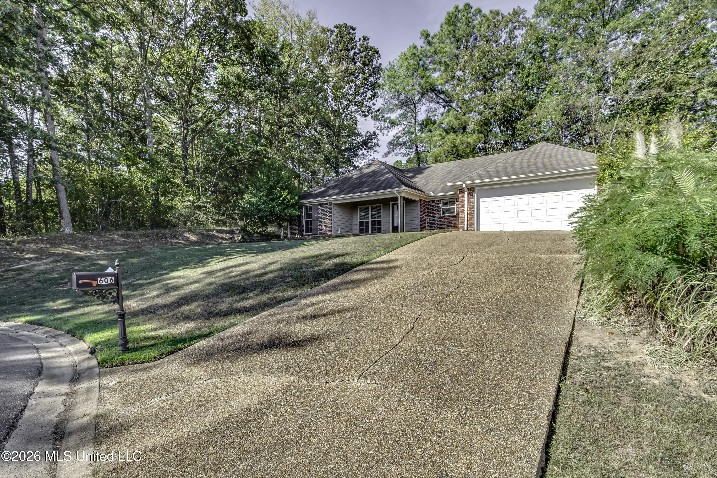 606 Briars Bend Property Photo 41