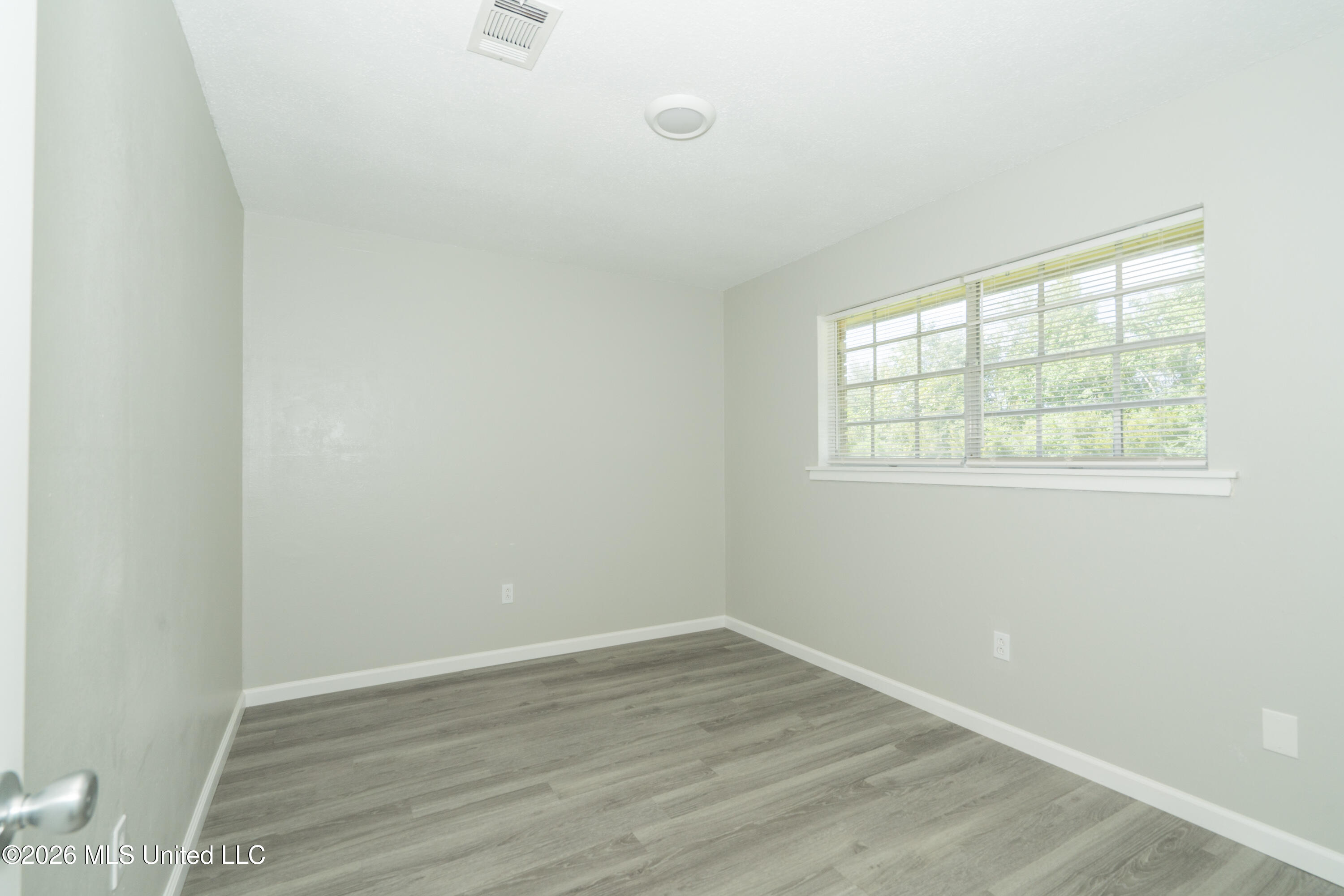 264 Alexander Road Property Photo 6