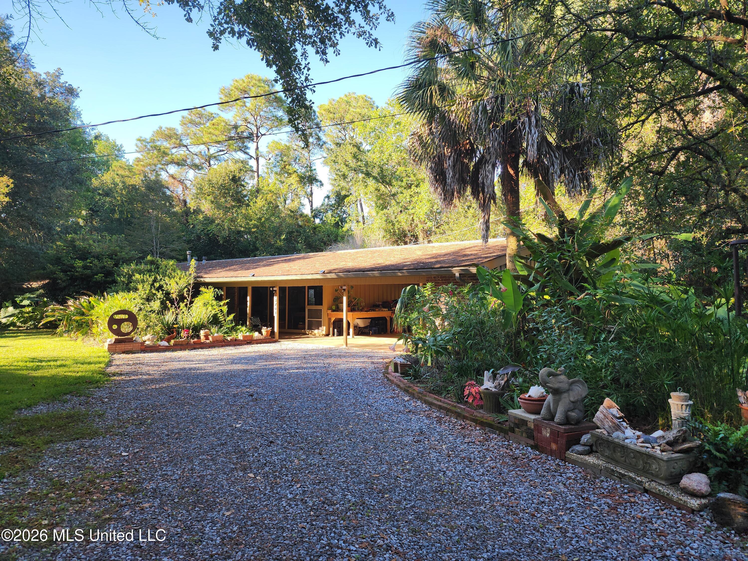 13708 Docena Circle Property Photo 6