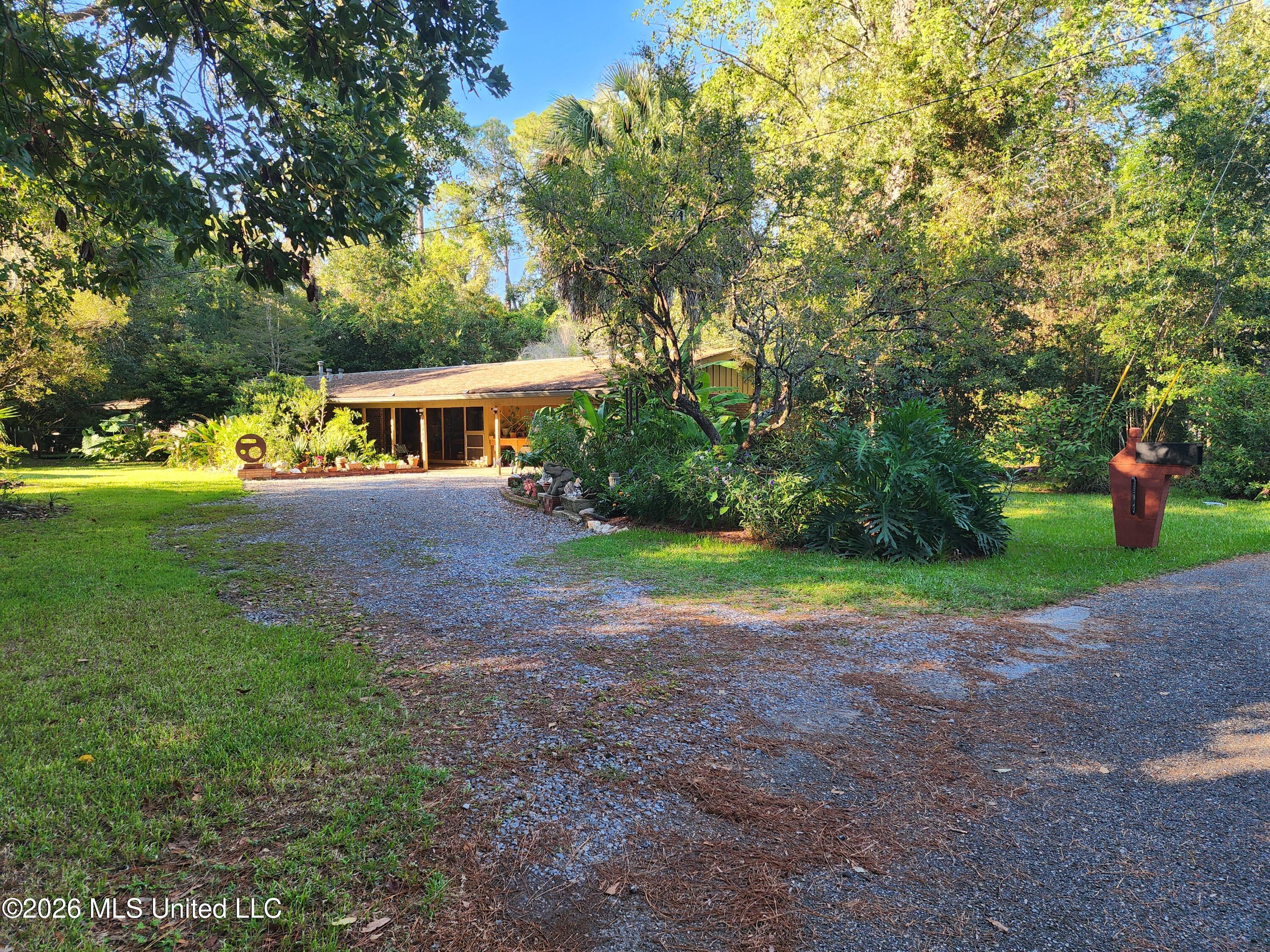 13708 Docena Circle Property Photo 8