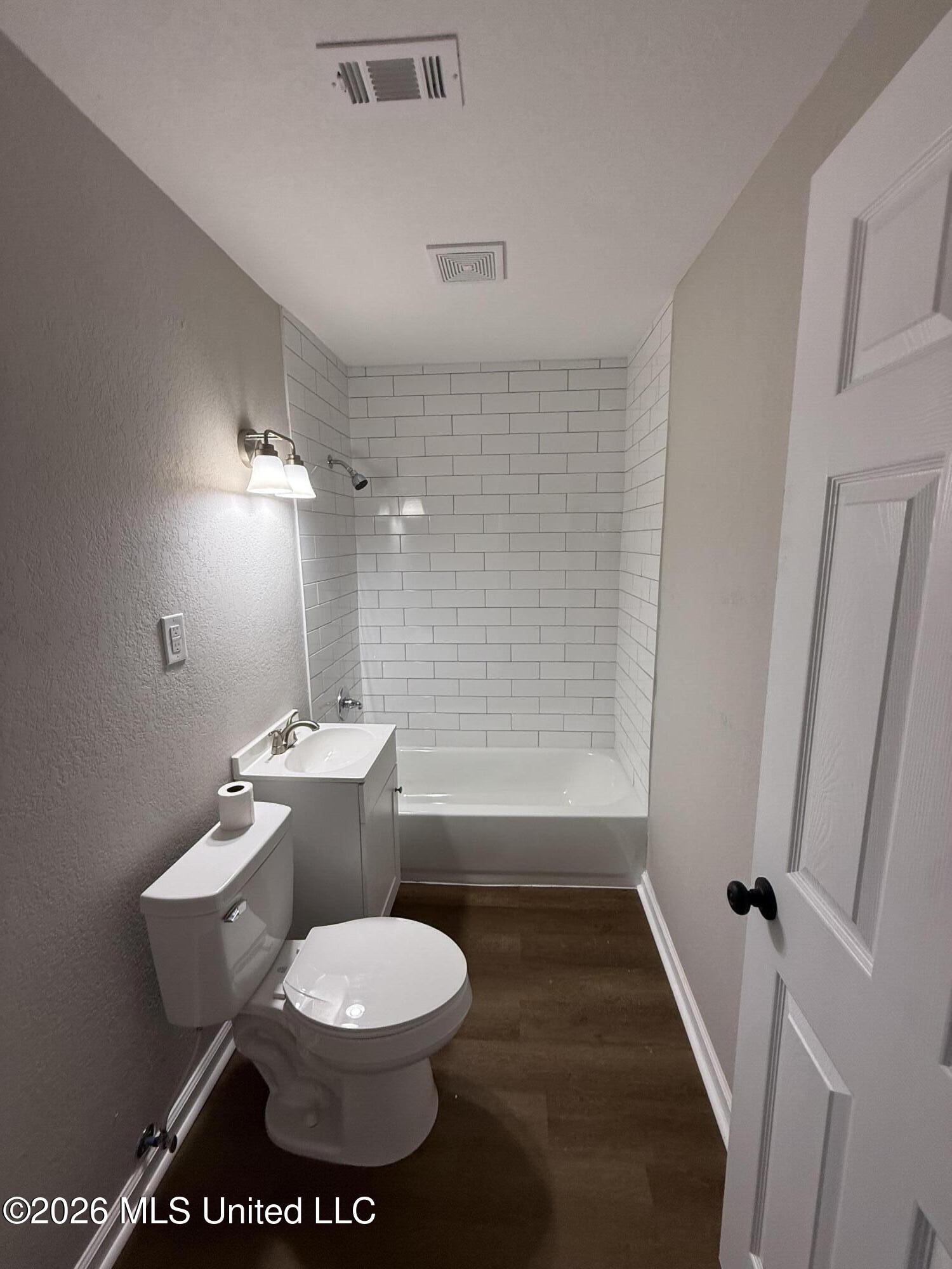 1811 Wilson Avenue Property Photo 12