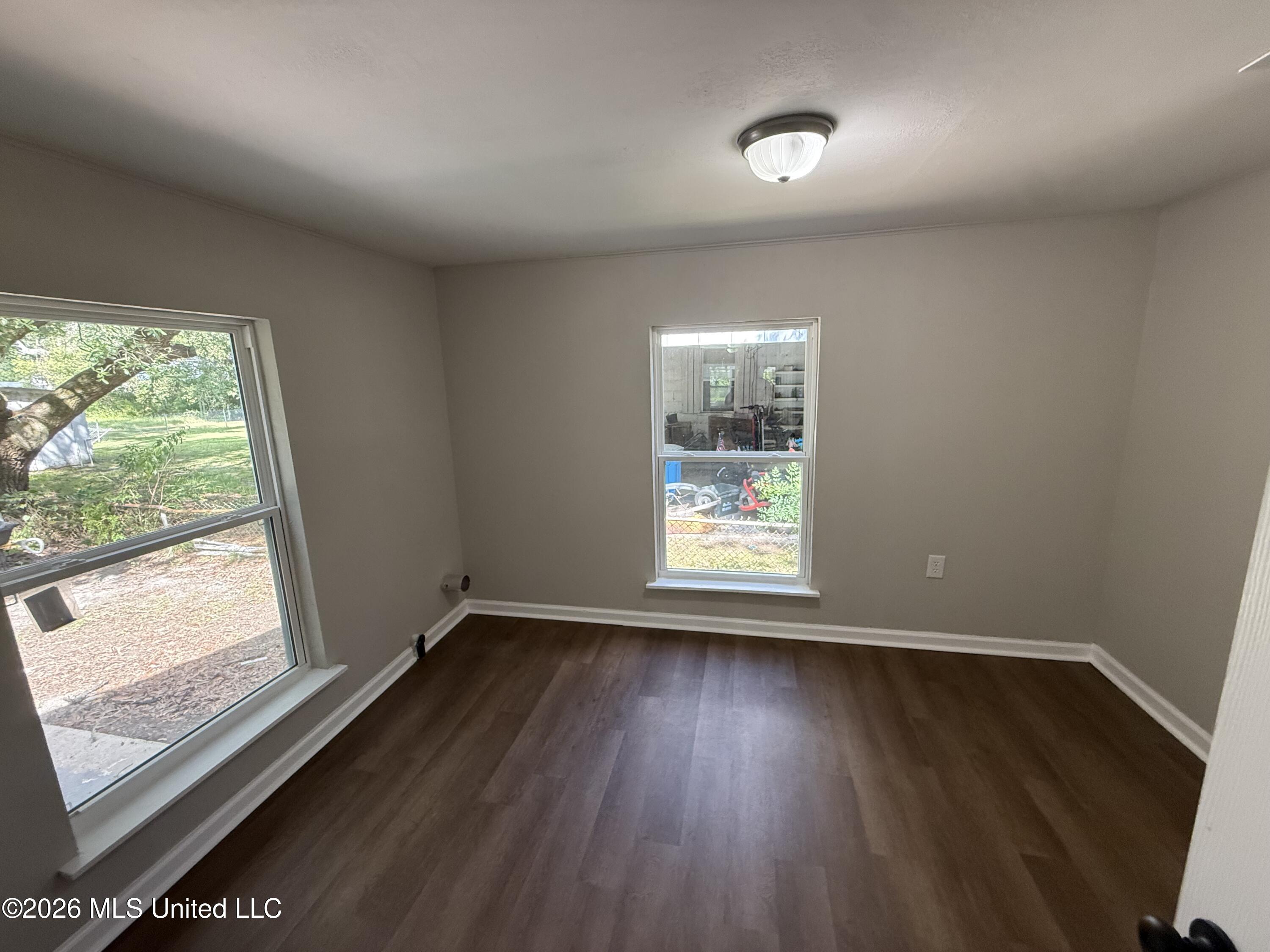 1811 Wilson Avenue Property Photo 14