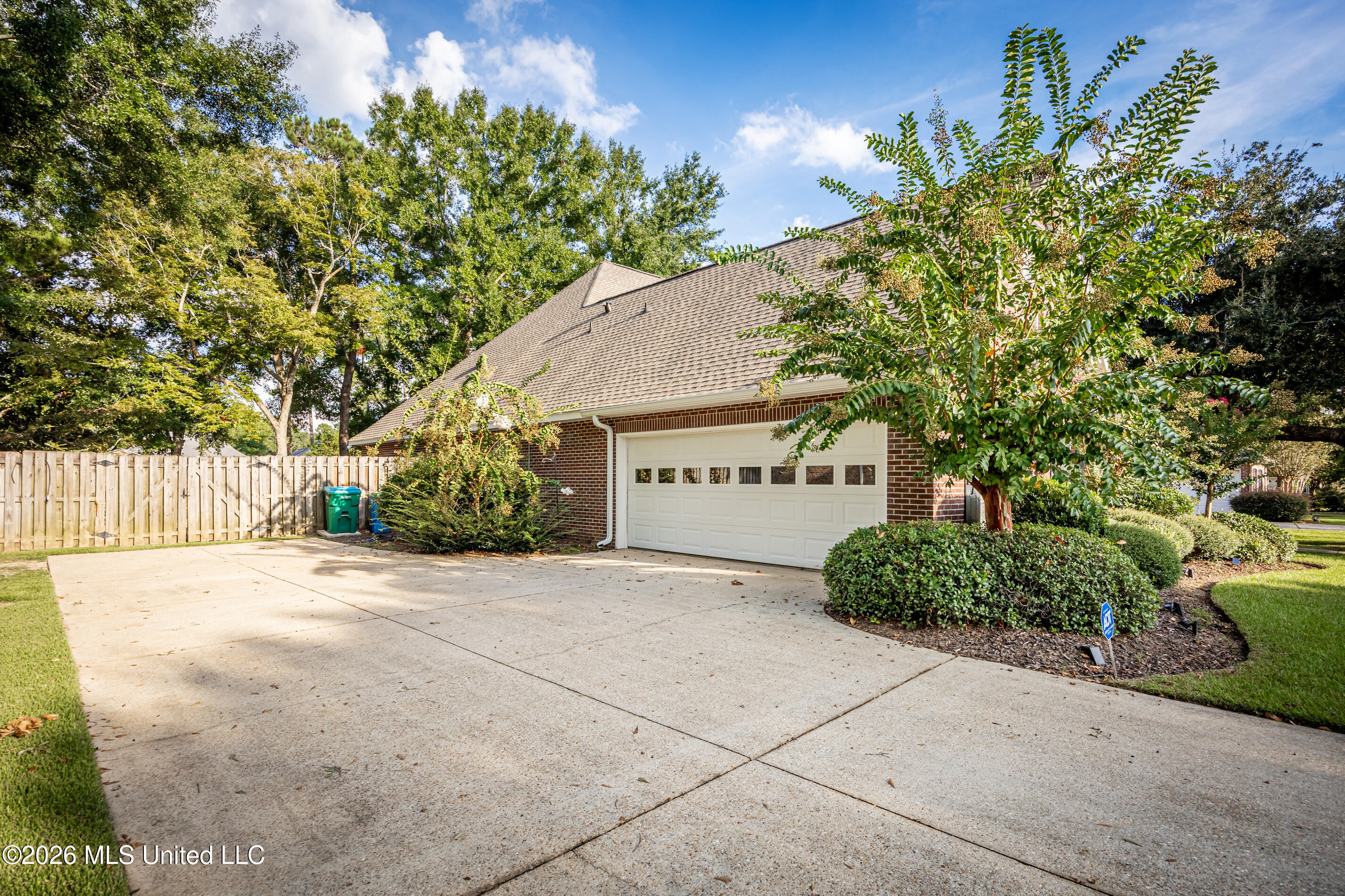 812 Canebrake Drive Property Photo 8