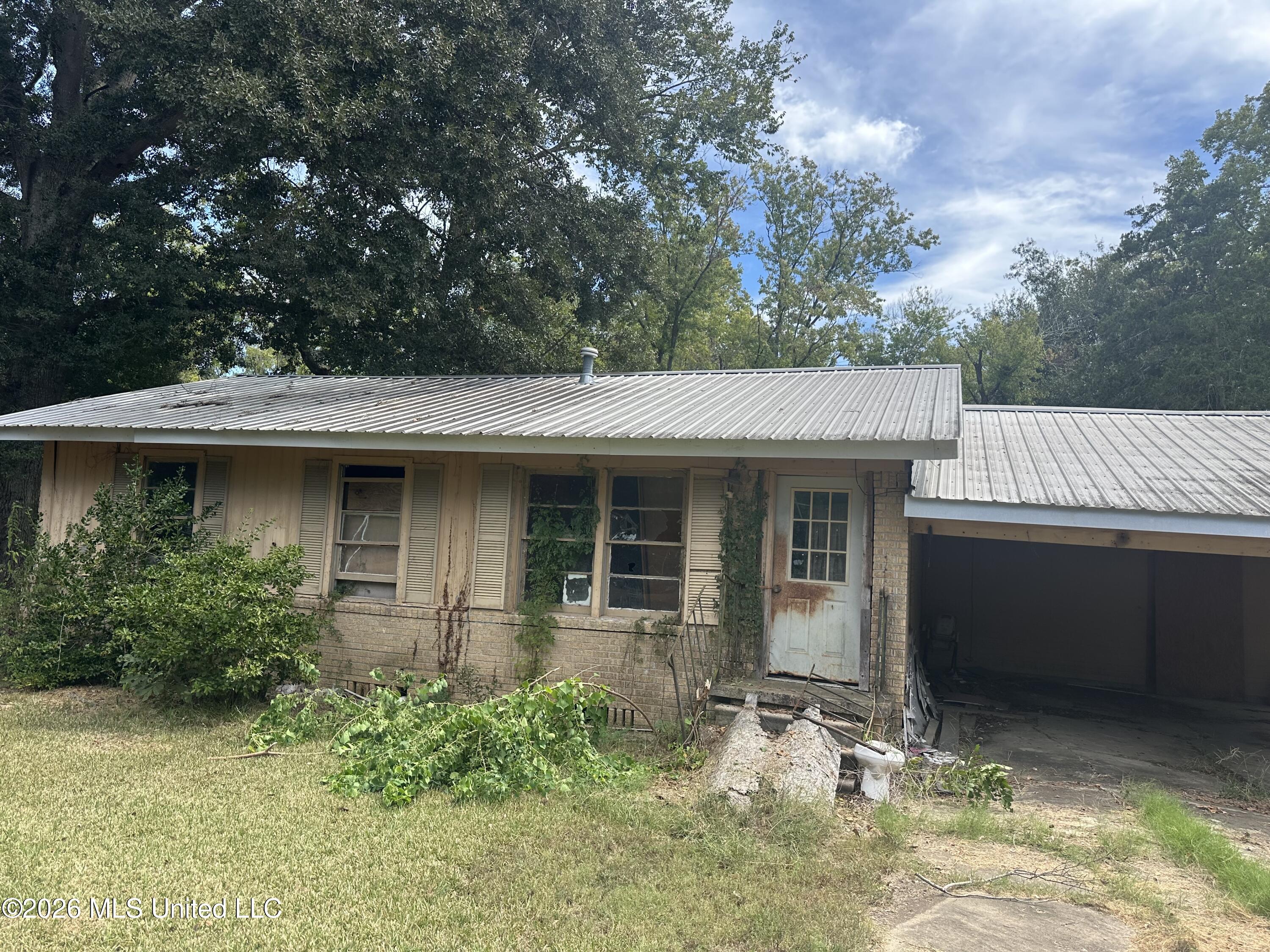 802 Vidalia Drive Property Photo 1