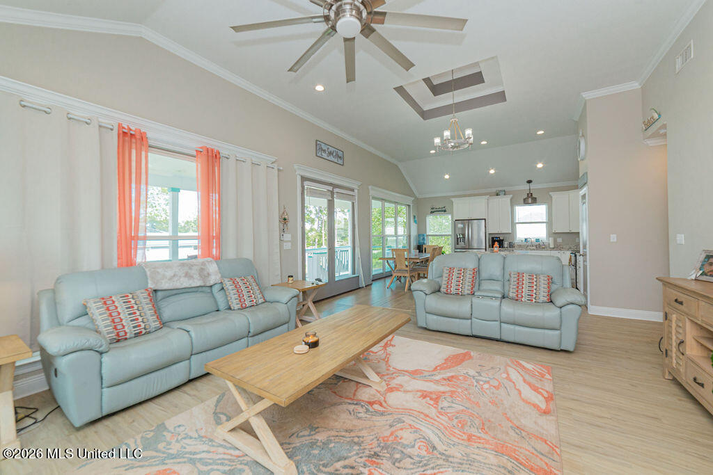 6276 Pontiac Drive Property Photo 5
