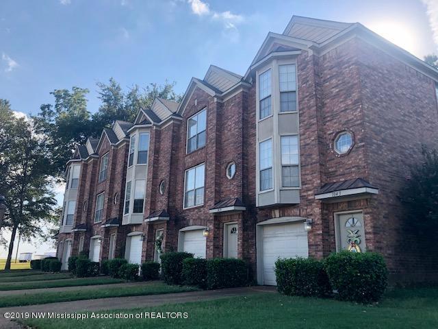 1039 Riley Street Property Photo 1