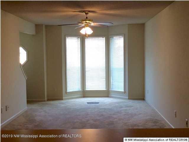1039 Riley Street Property Photo 3