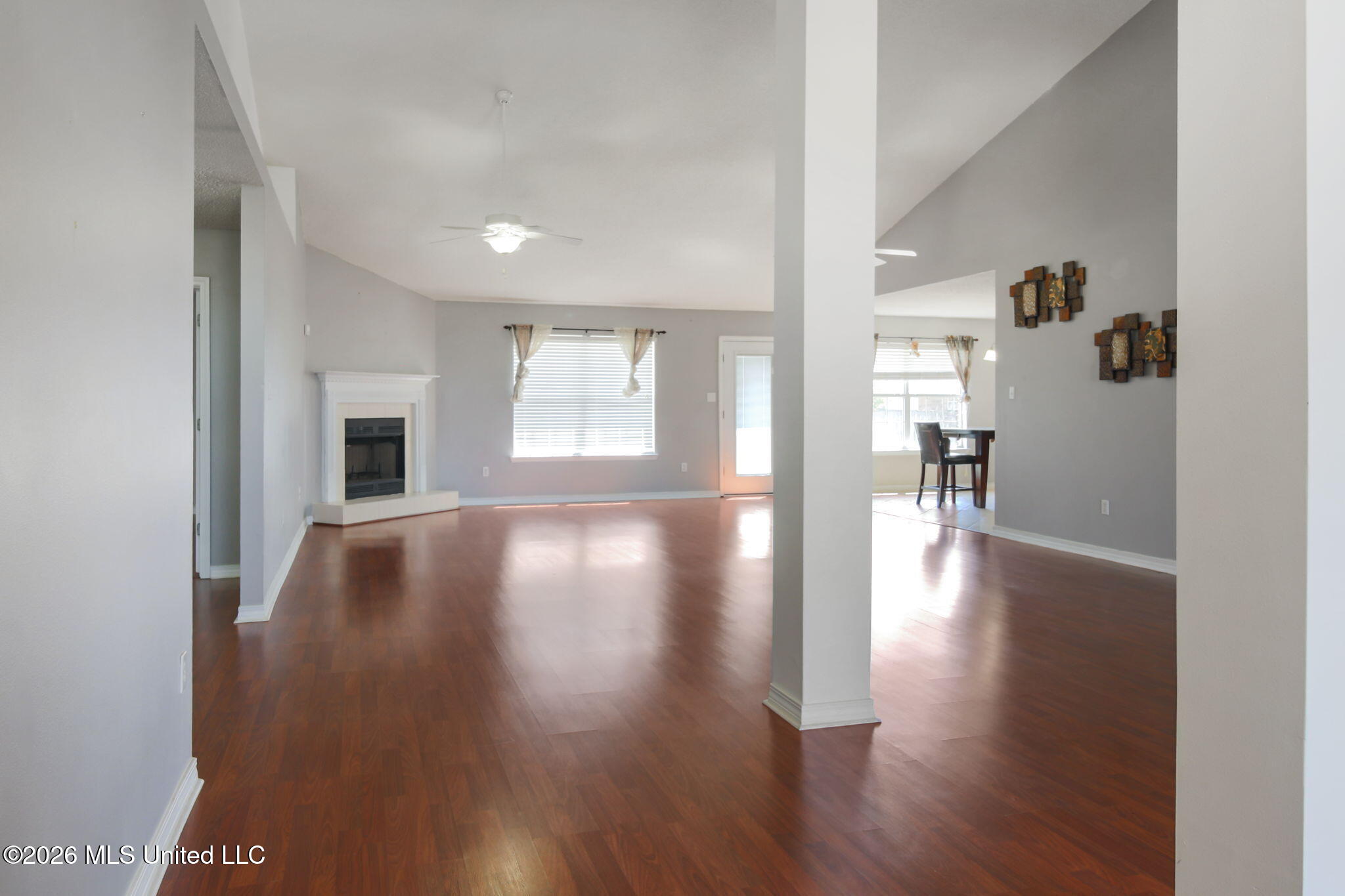 15250 Camelot Drive Property Photo 5