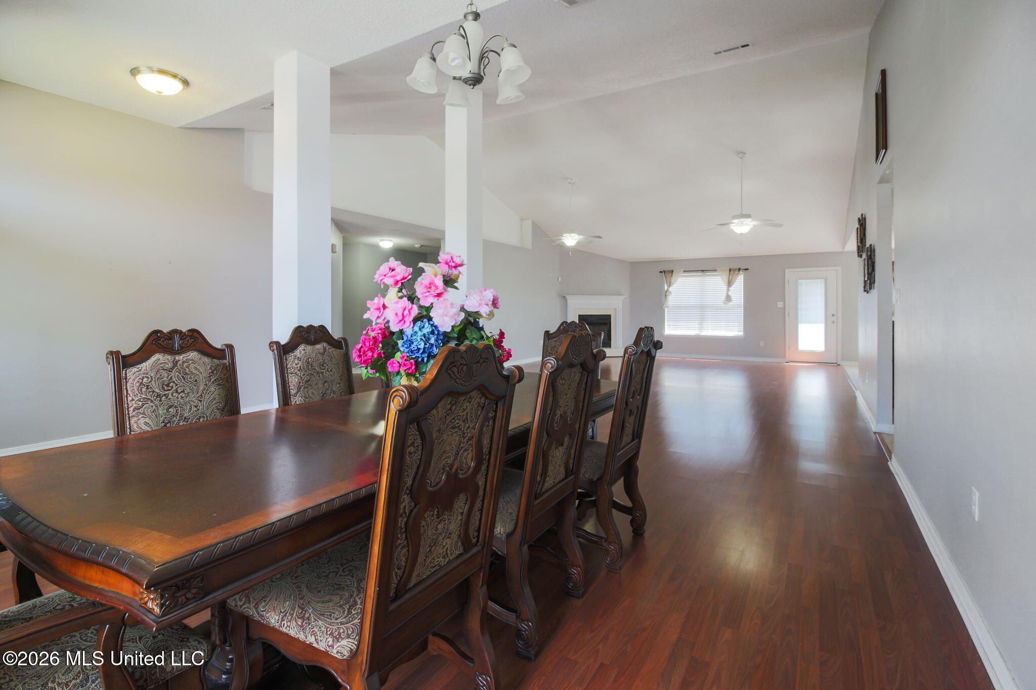 15250 Camelot Drive Property Photo 8