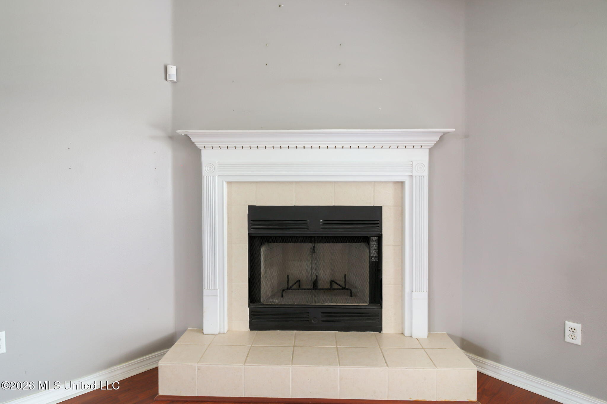 15250 Camelot Drive Property Photo 11