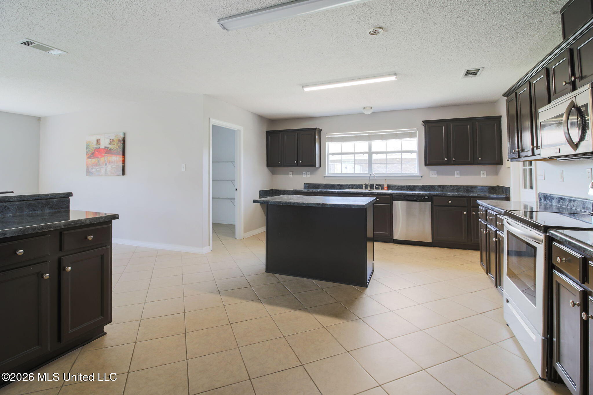 15250 Camelot Drive Property Photo 16