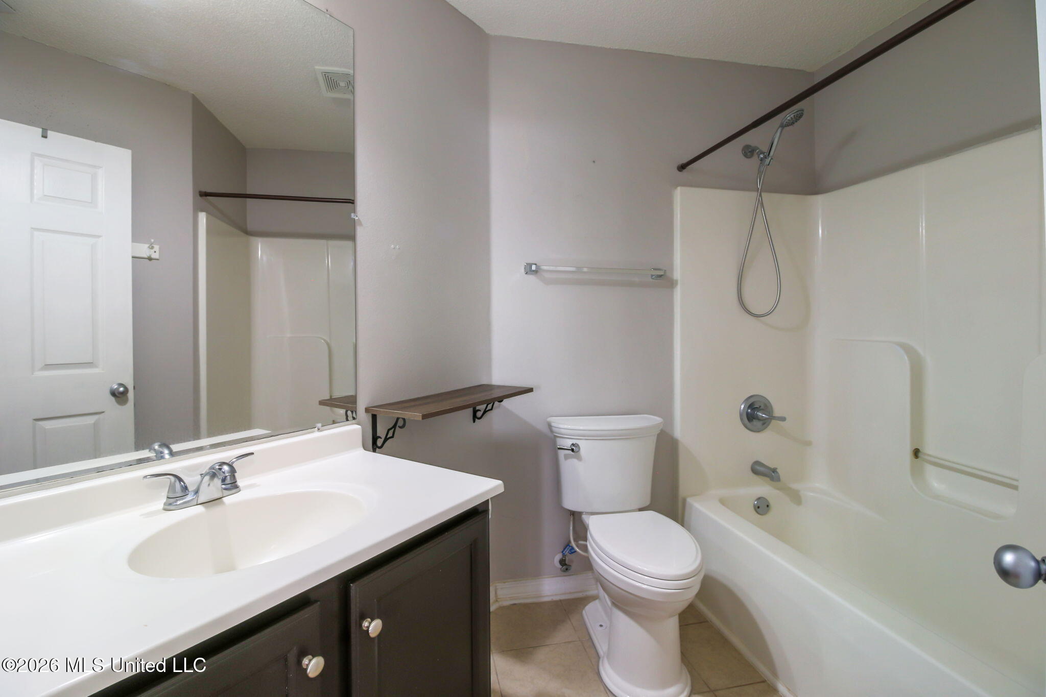 15250 Camelot Drive Property Photo 25