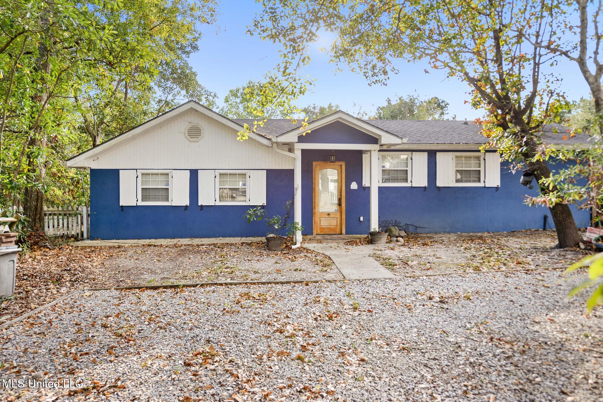 207 Vacation Lane Property Photo 1