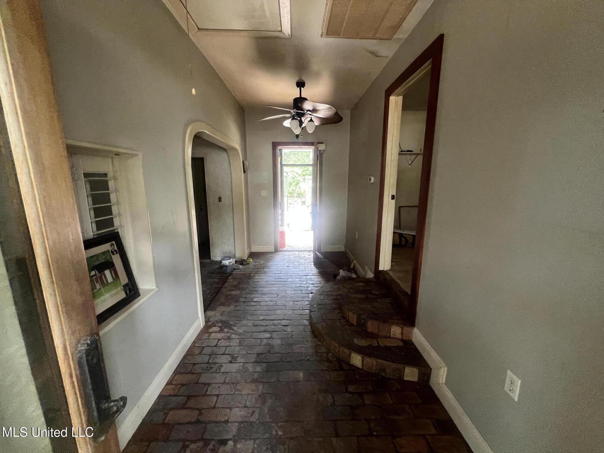 207 Vacation Lane Property Photo 2