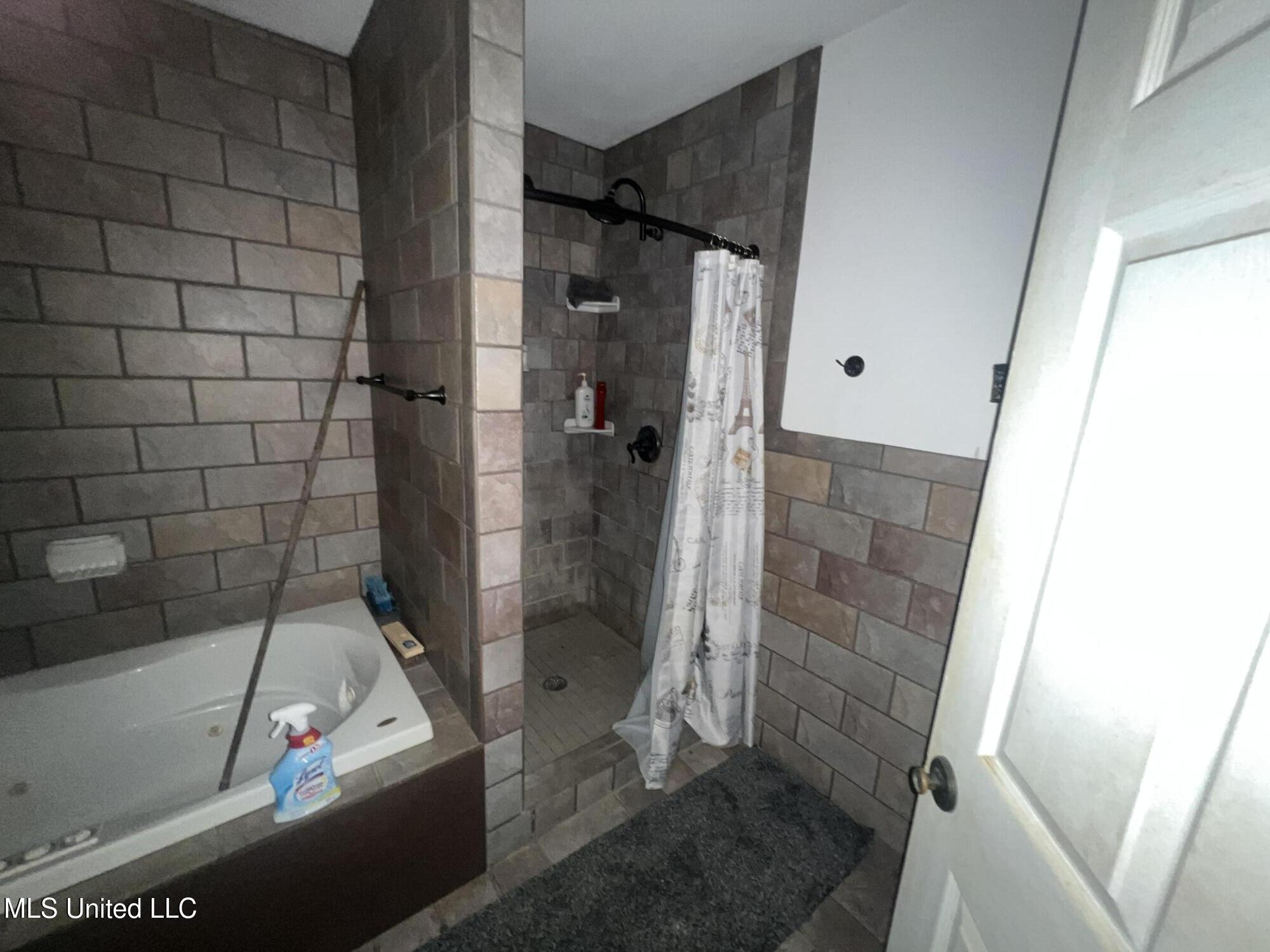 207 Vacation Lane Property Photo 6