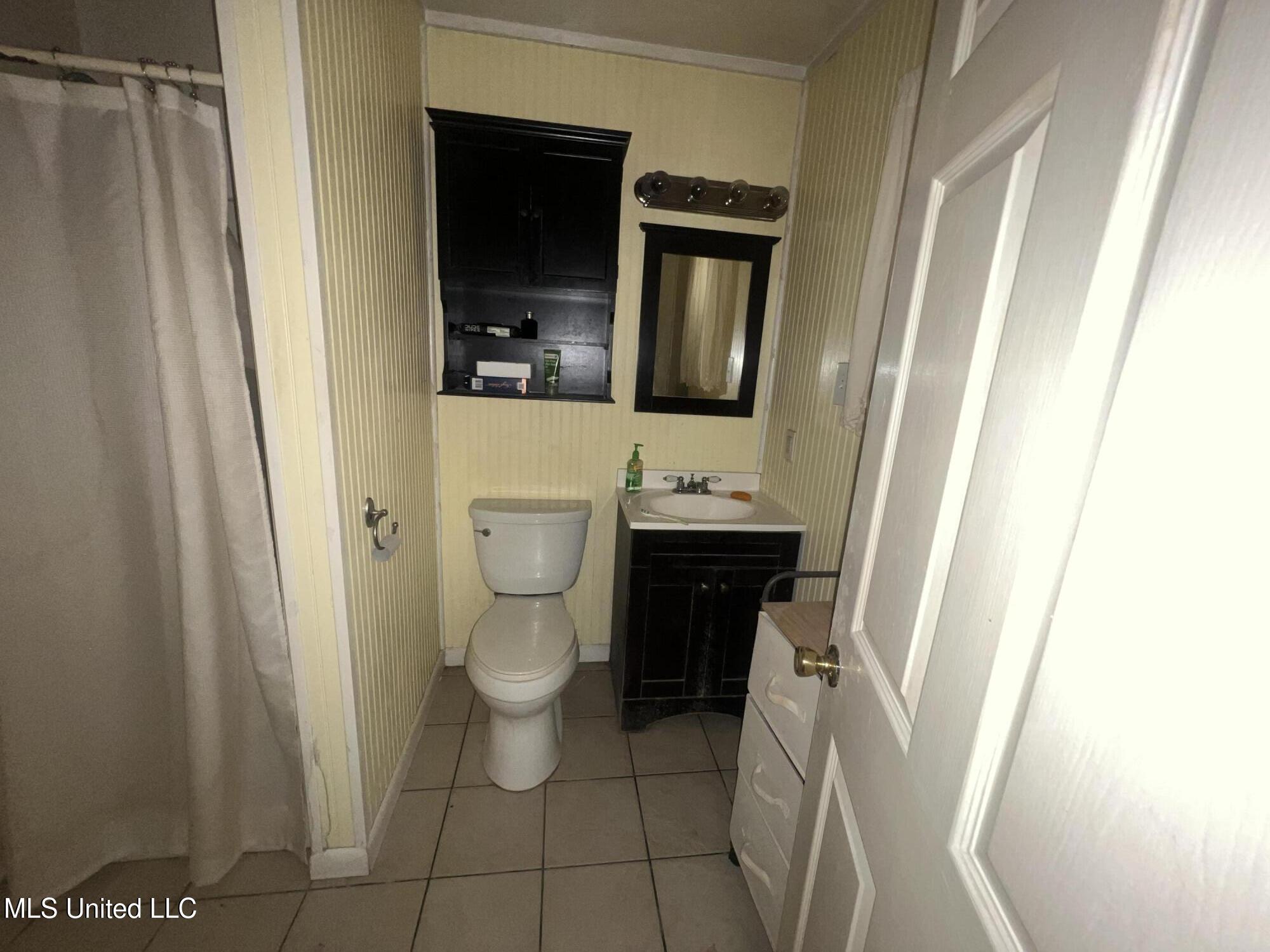 207 Vacation Lane Property Photo 8