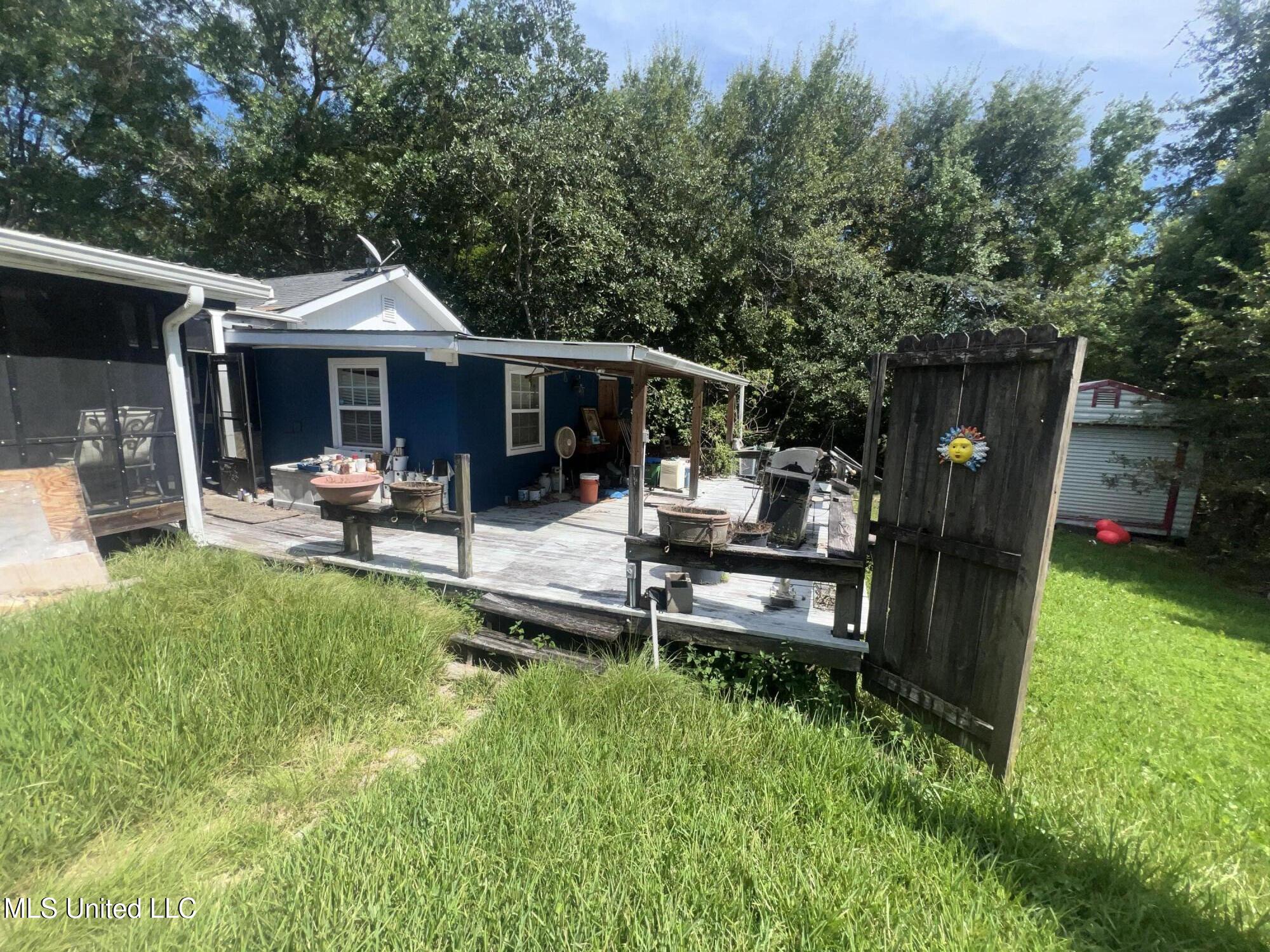 207 Vacation Lane Property Photo 22