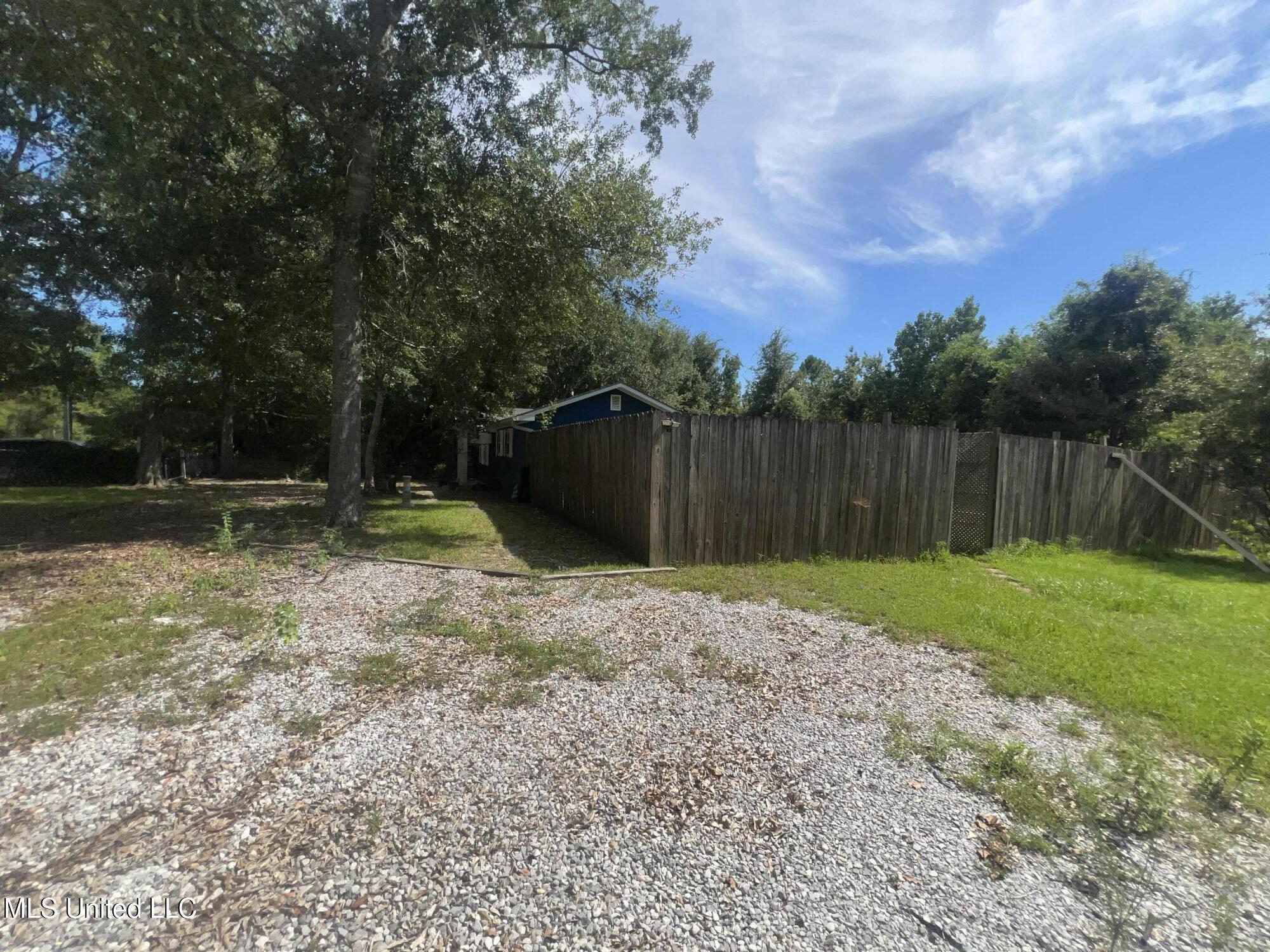 207 Vacation Lane Property Photo 33