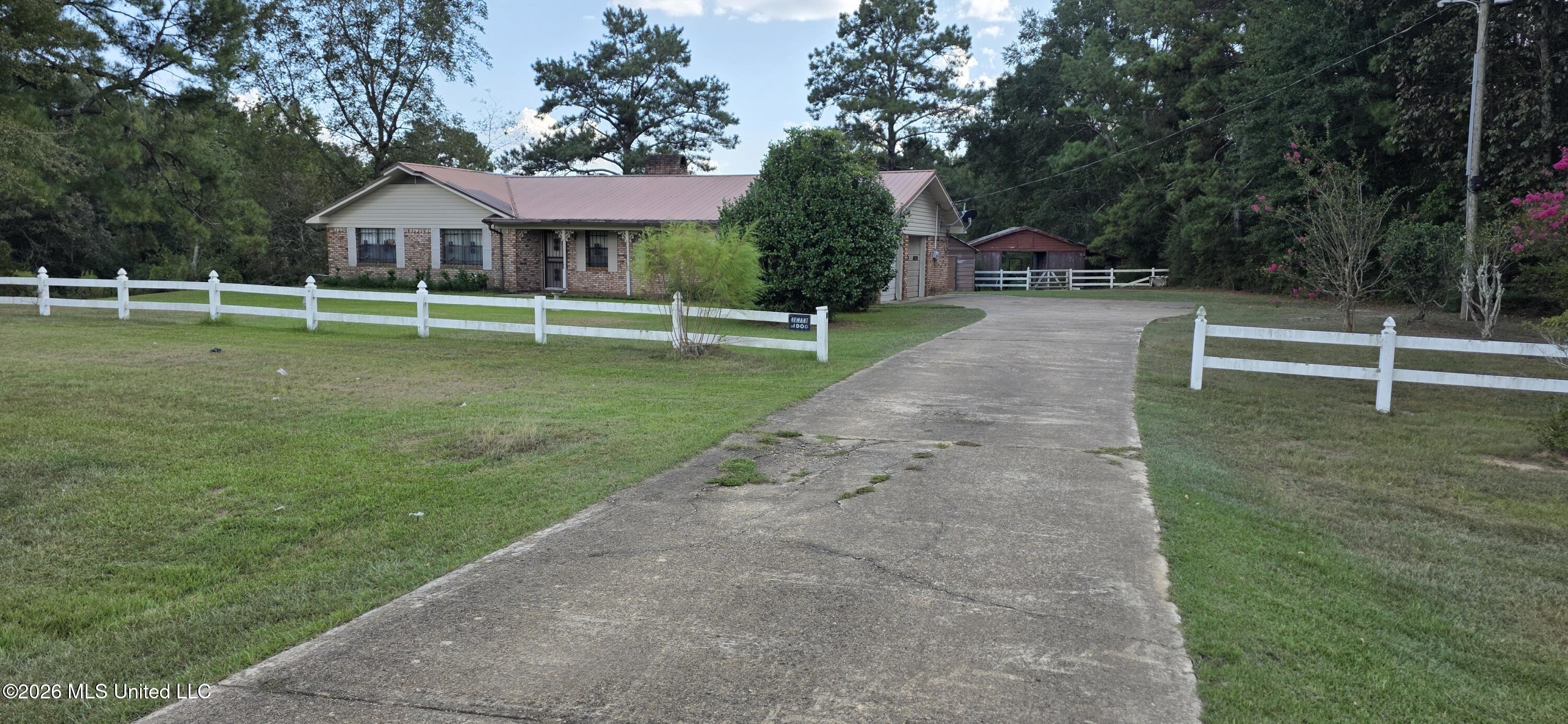 5174 Highway 98 Property Photo 1