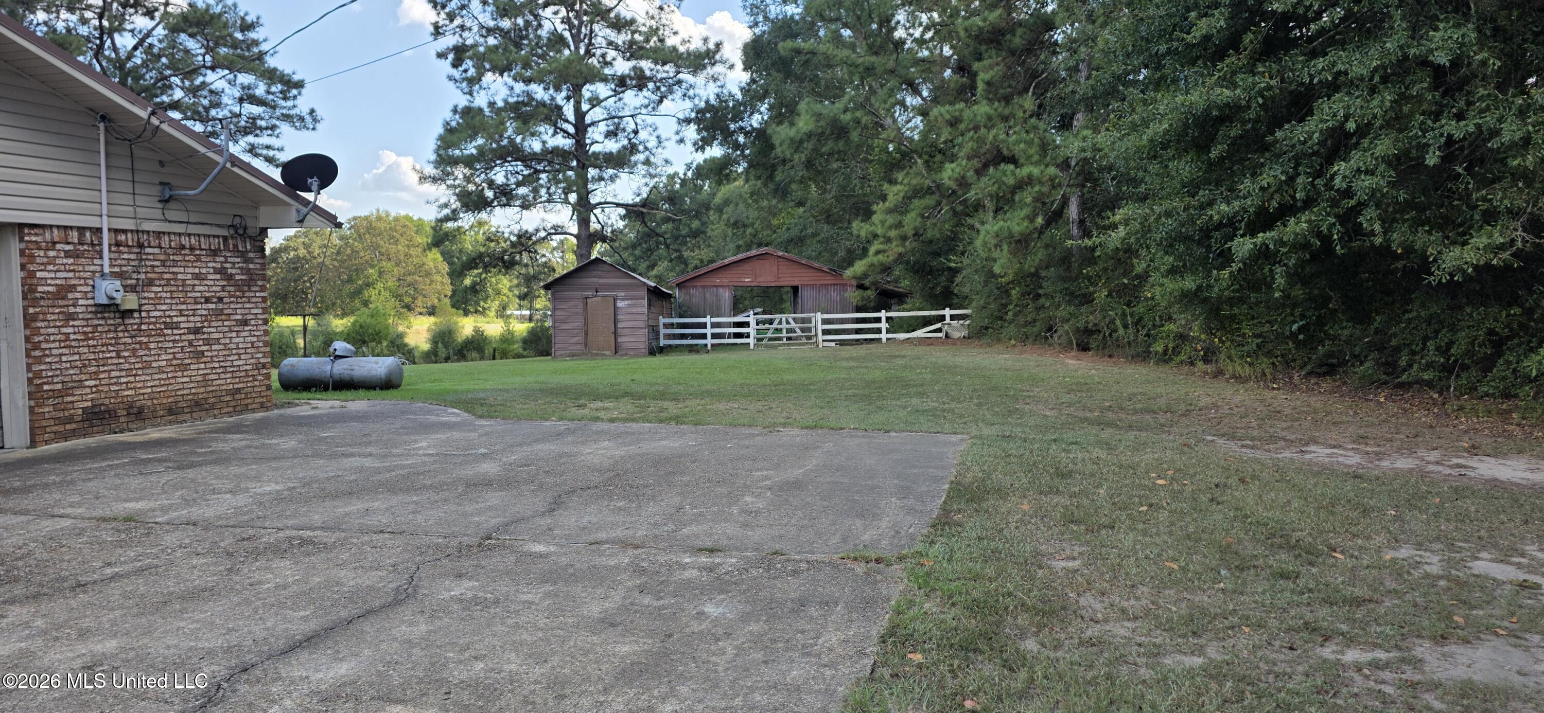 5174 Highway 98 Property Photo 11