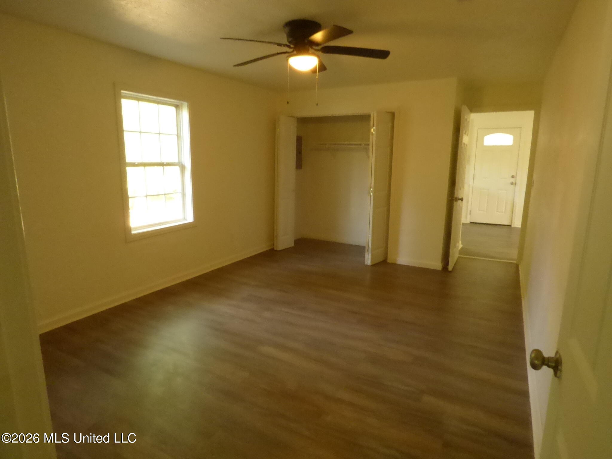220 N James Avenue Property Photo 6
