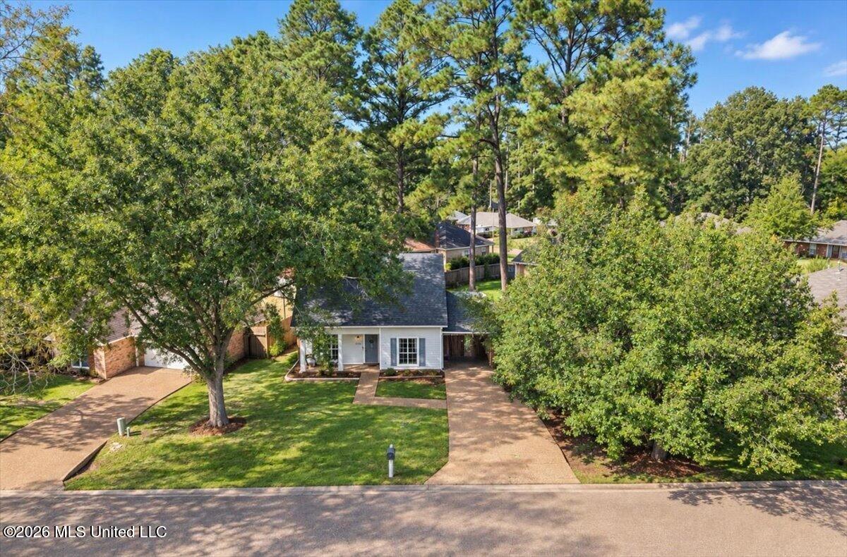 665 Twin Harbor Place Property Photo 2